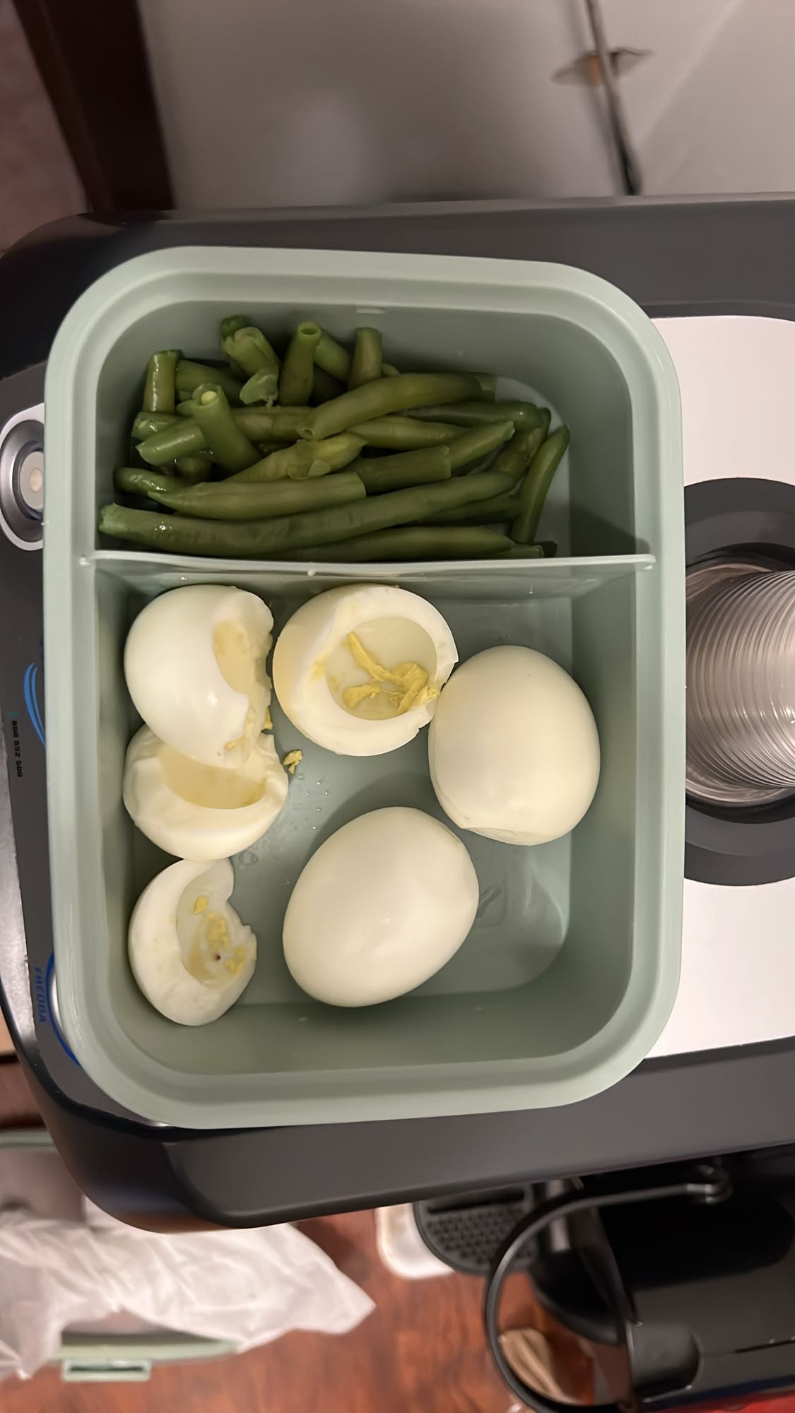 Yumurta ve Fasulye Kutusu