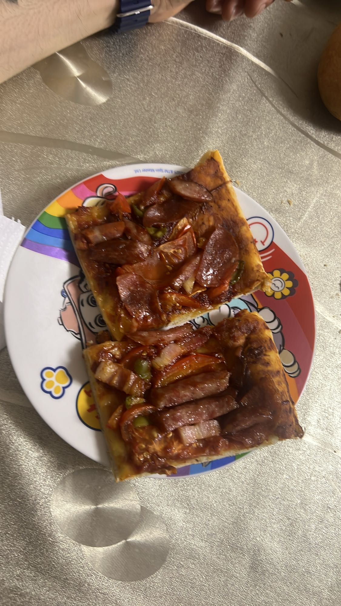 Pizza cu carne și legume
