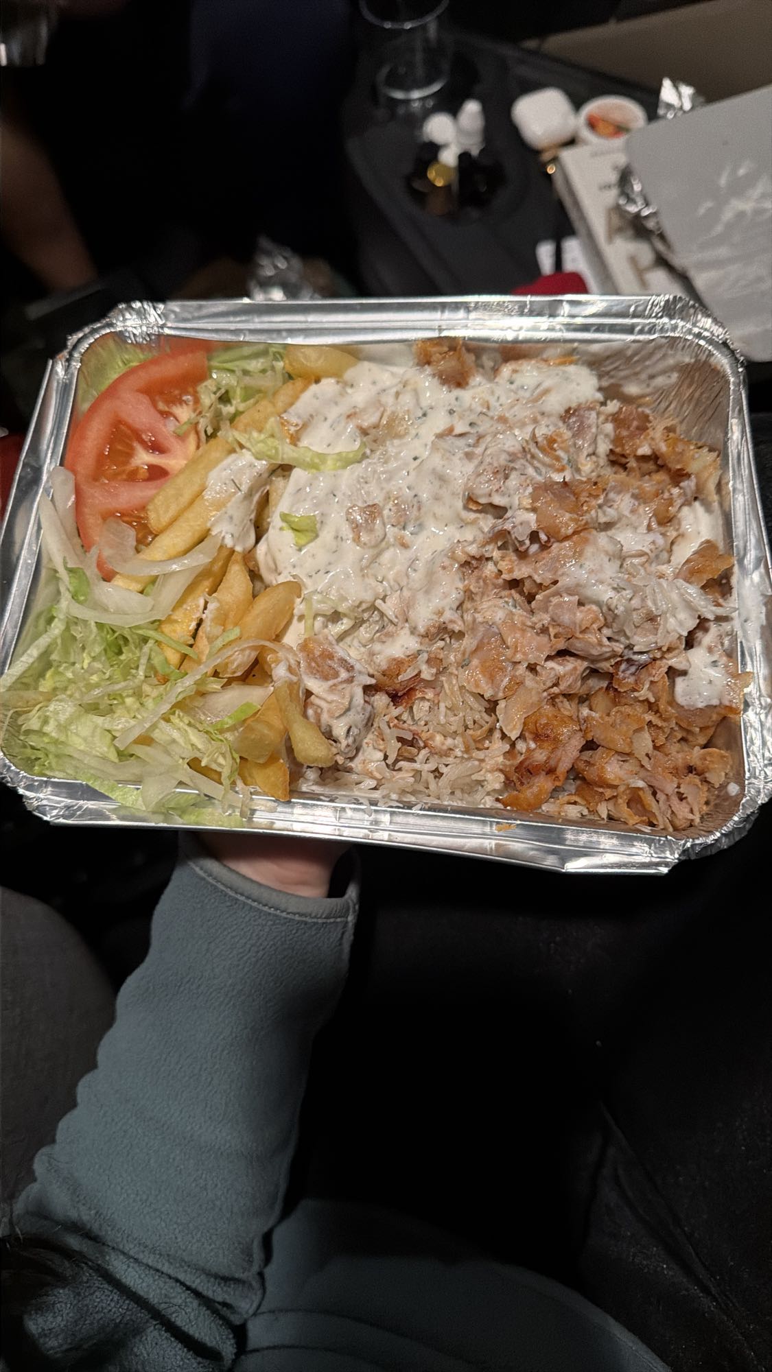 Pui cu orez și salată
