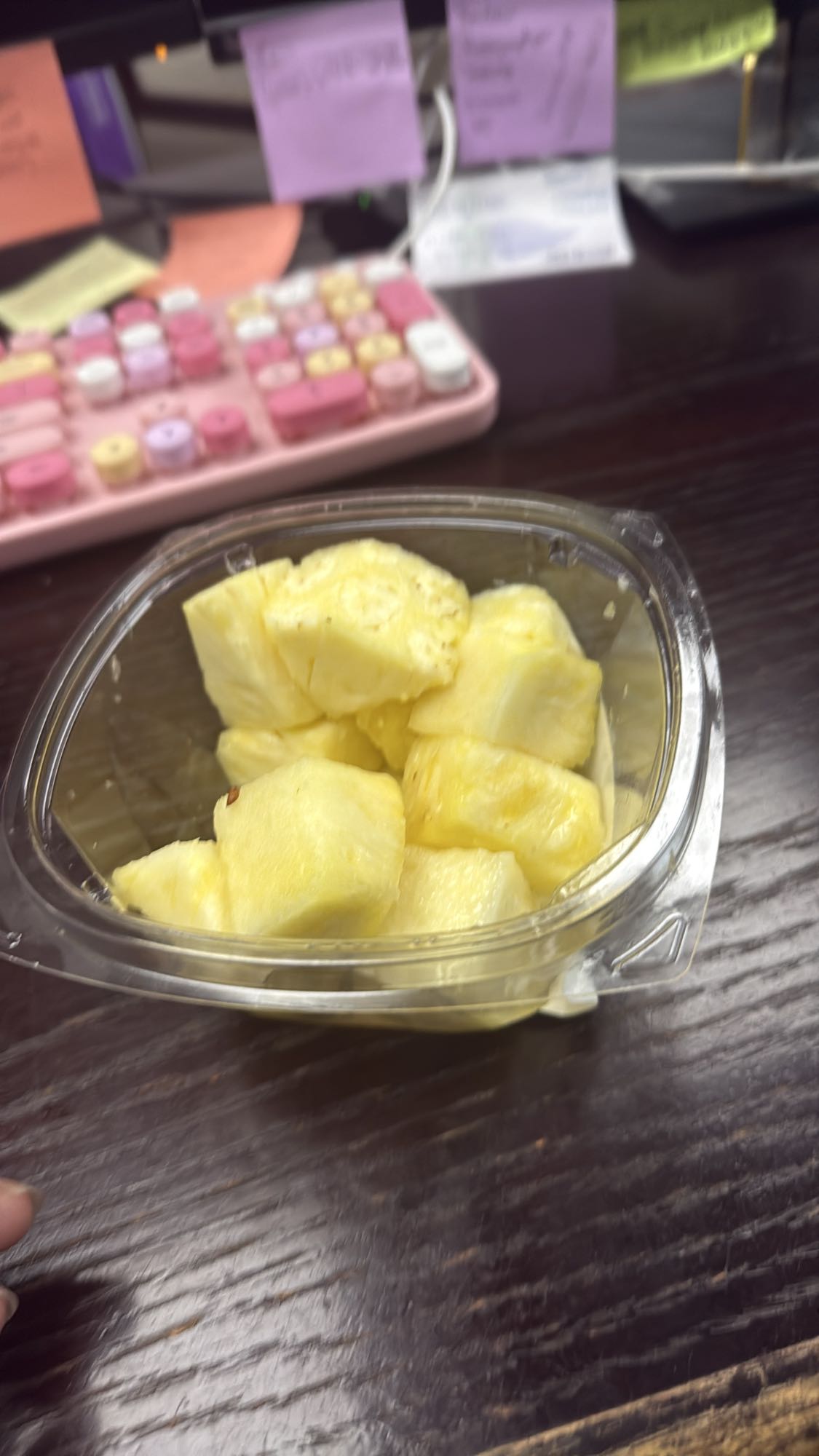 Pineapple chunks cup
