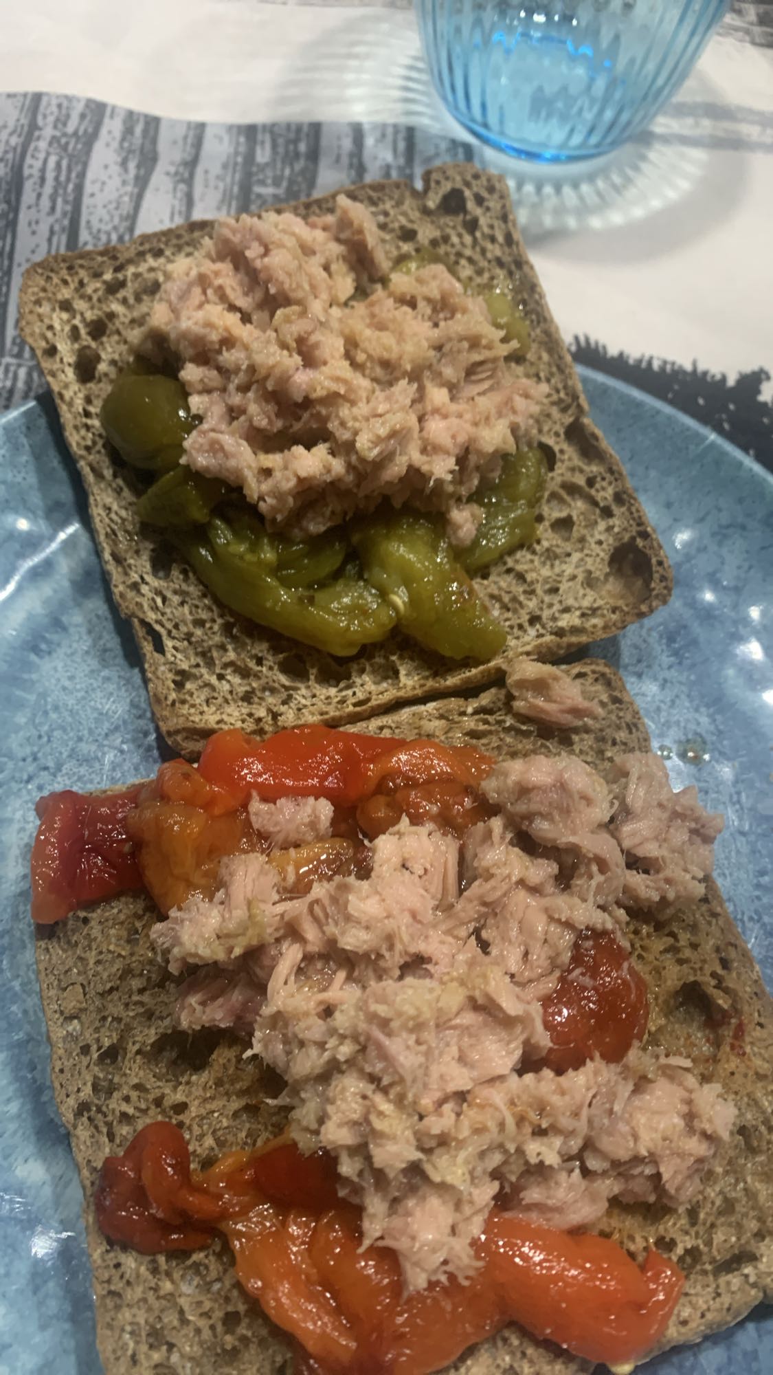 Tostadas de atún y pimientos