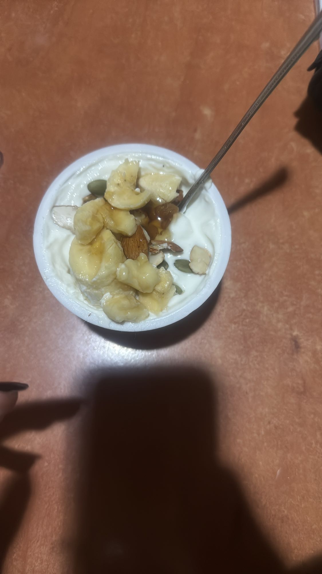 Yogurt with banana and nuts