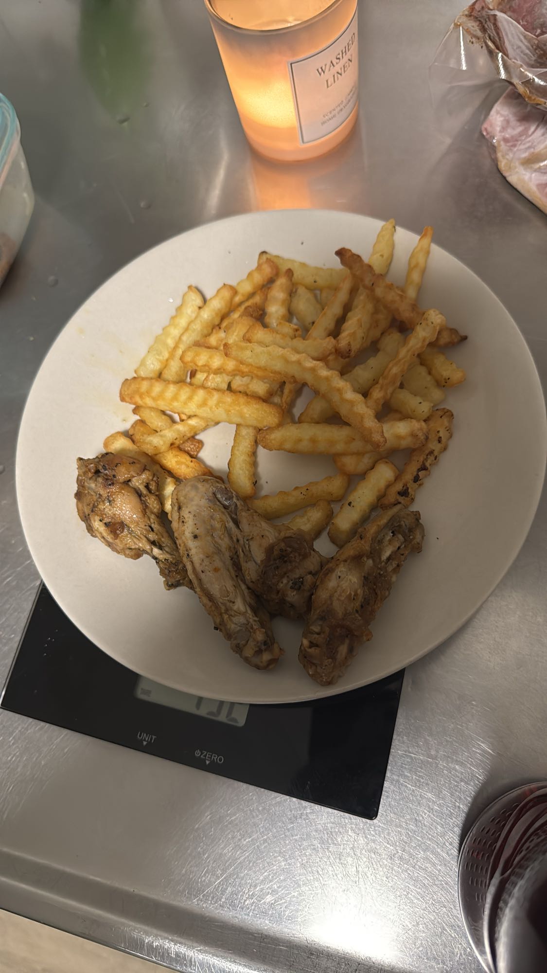 Kycklingvingar med pommes