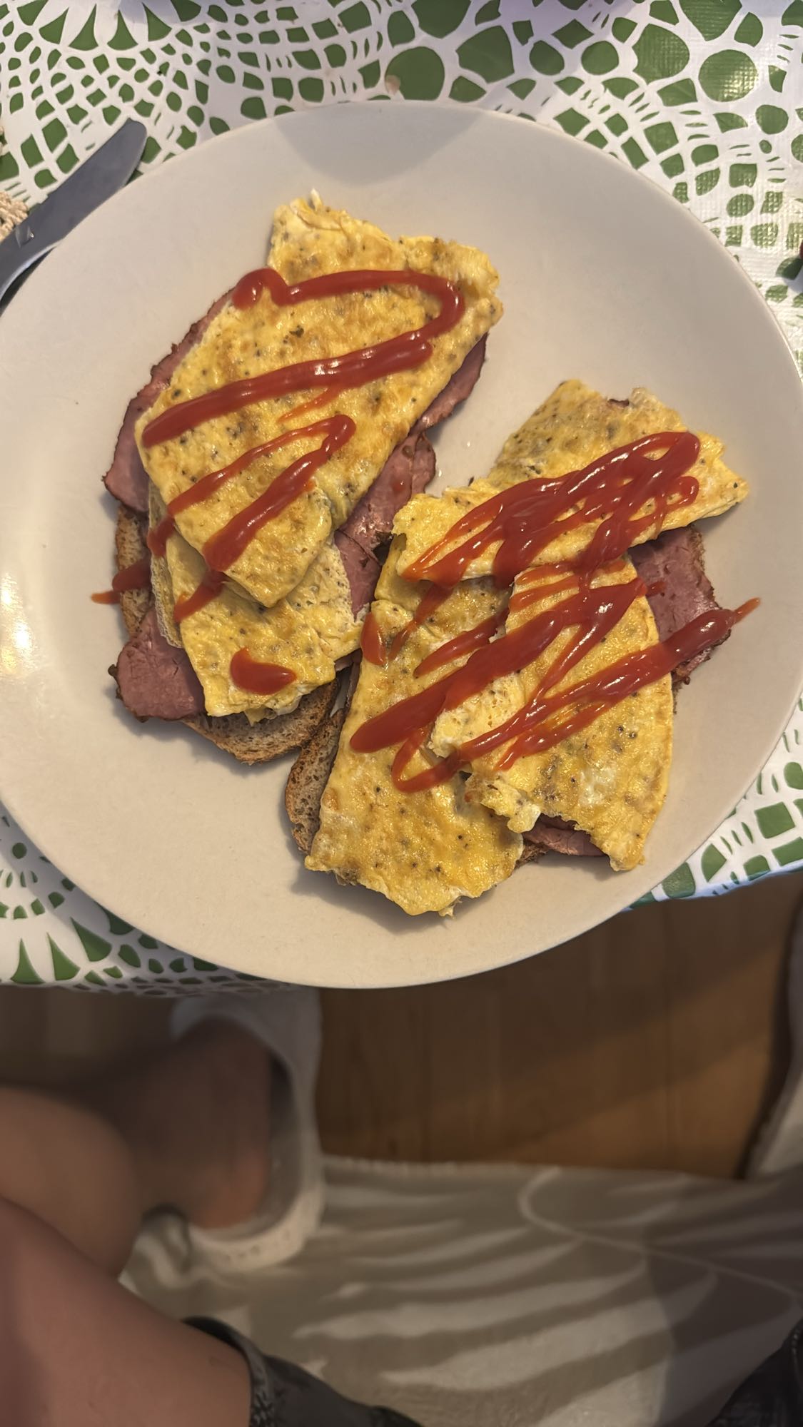 Äggmackor med skinka