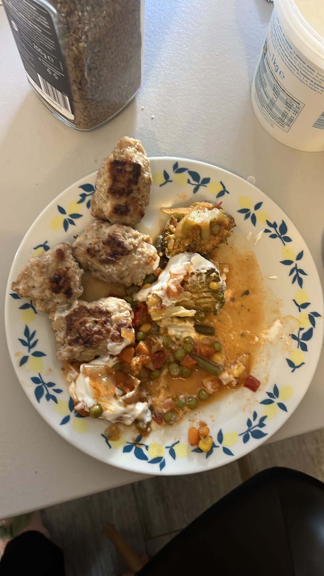 Chiftele cu legume și smântână