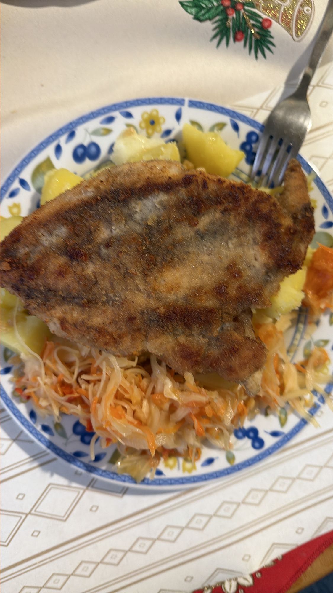 Smażona ryba z ziemniakami