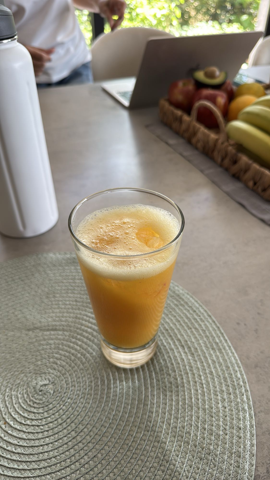 jugo de naranja fresco
