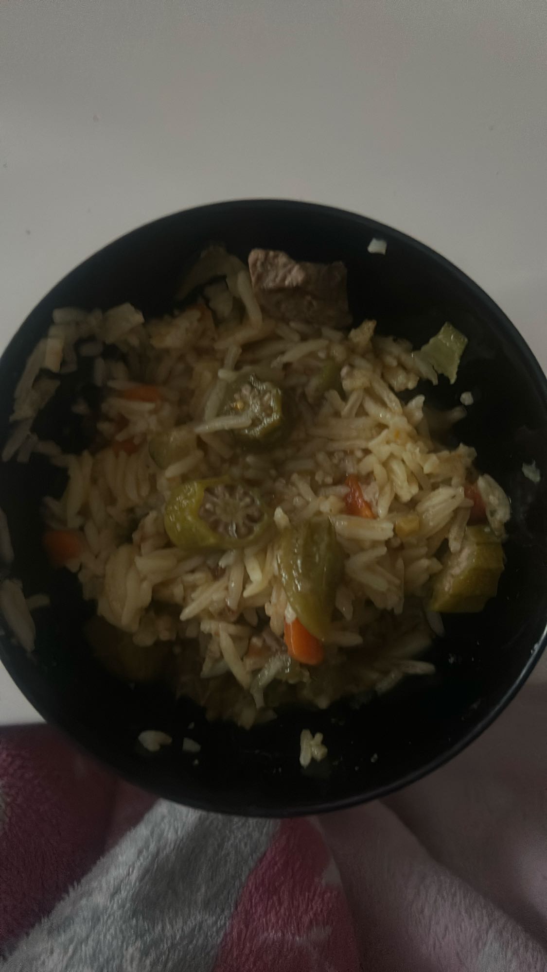 Rijst met okra en rundvlees