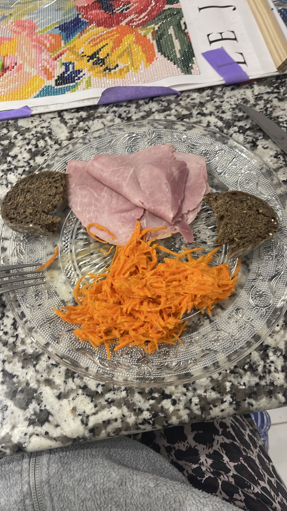 Jambon, carottes, pain