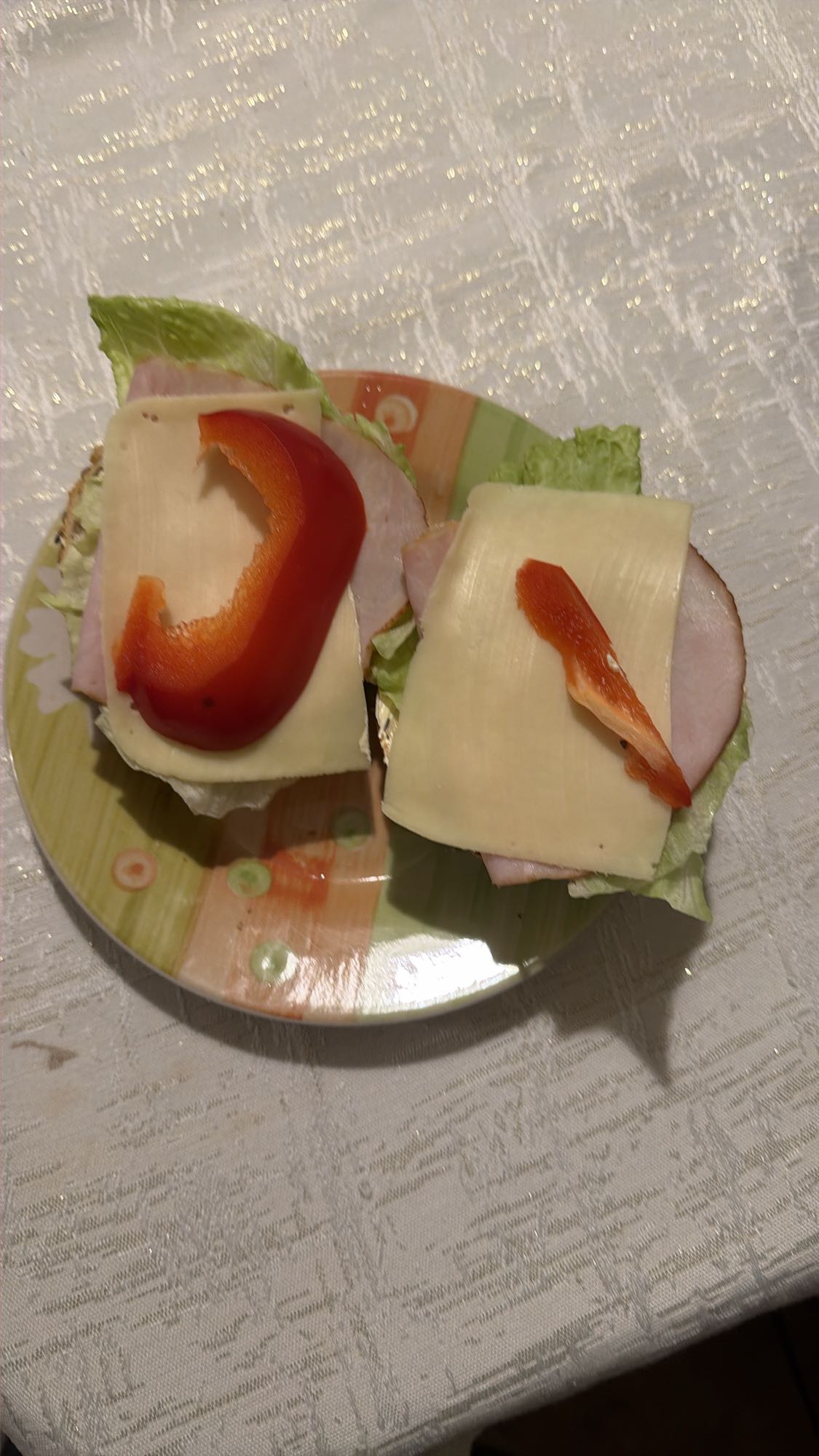 Kanapki z szynką i serem