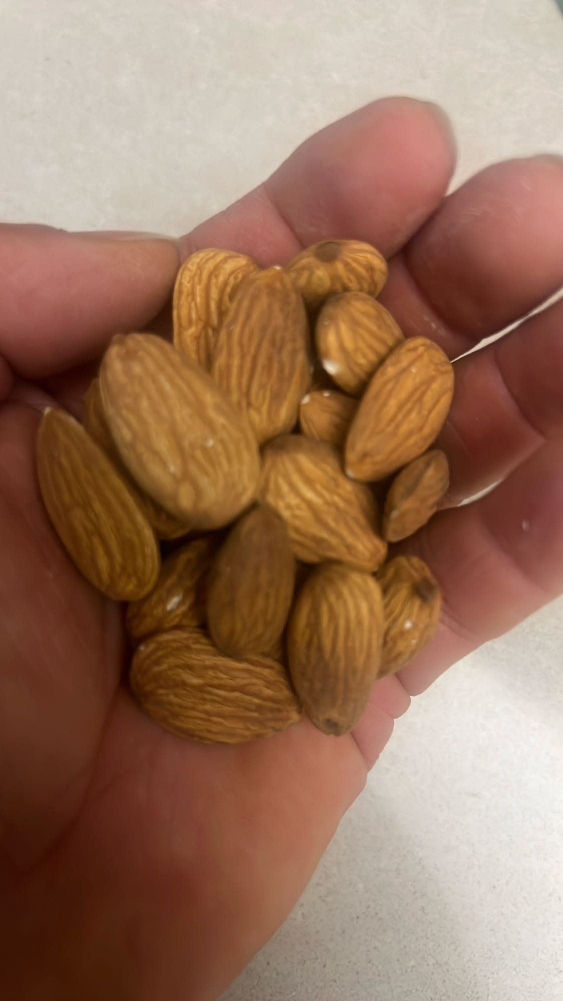 Badem atıştırmalık