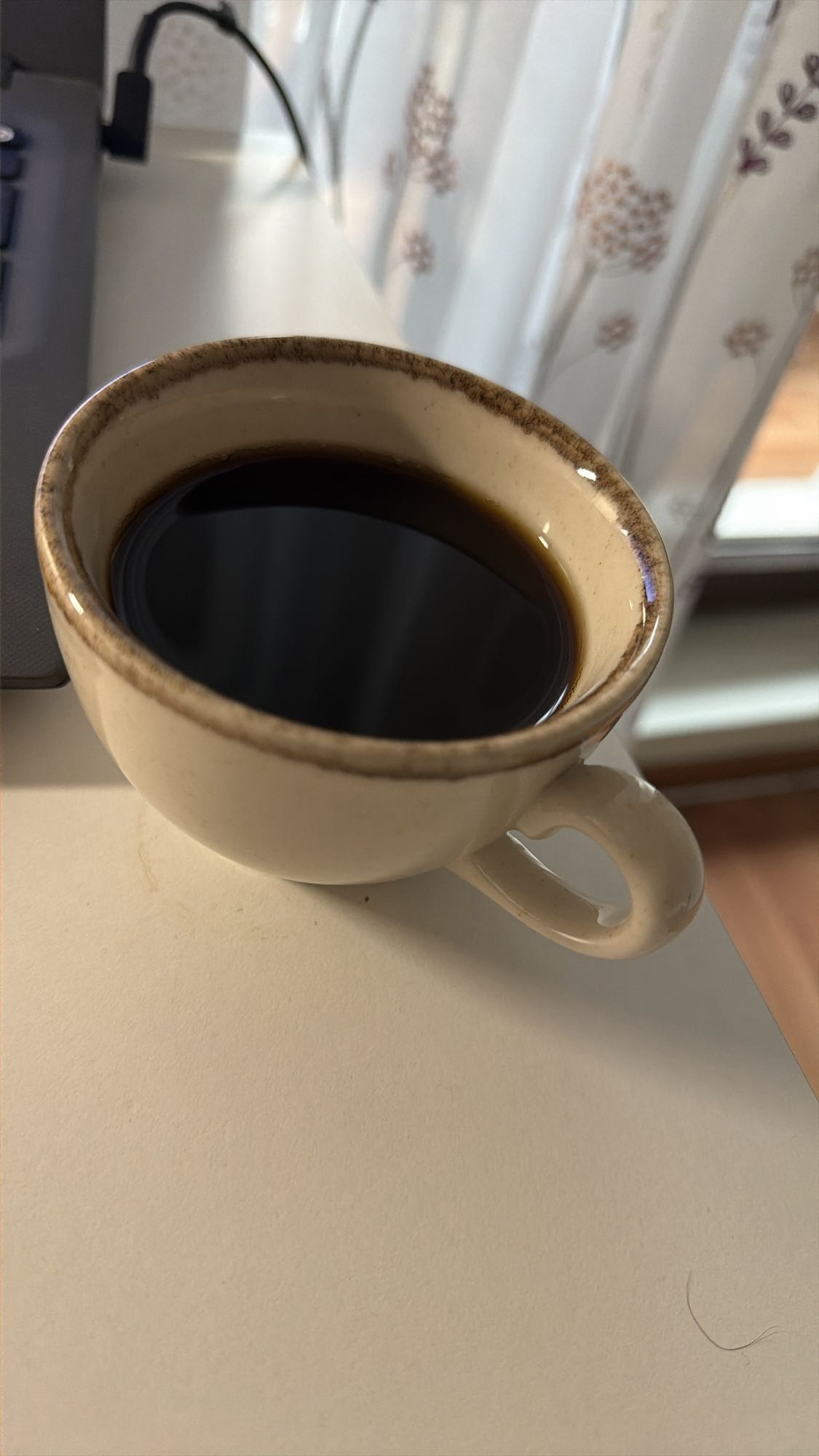 Cafea neagră simplă