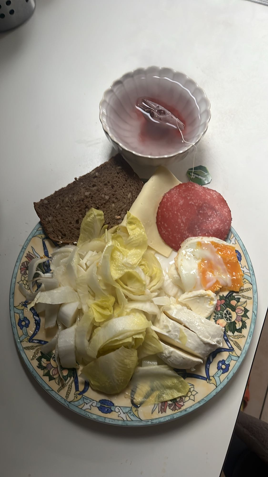 Ontbijtbord met salade