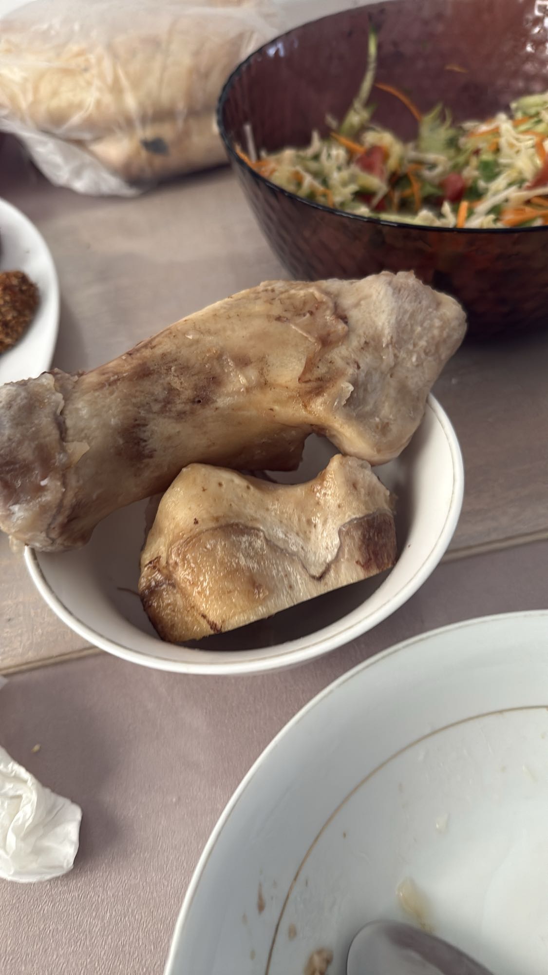 варёные говяжьи кости