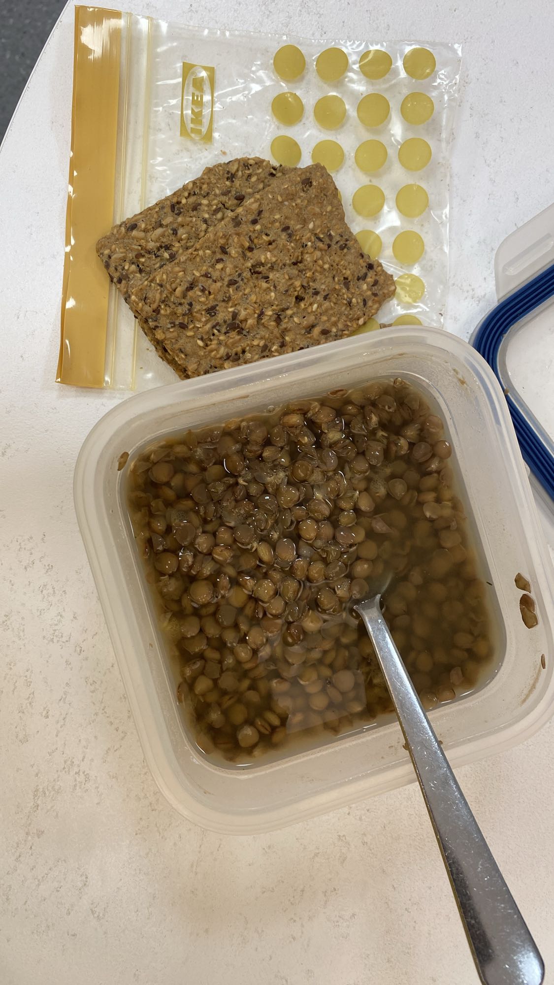 Linser og frøknækbrød