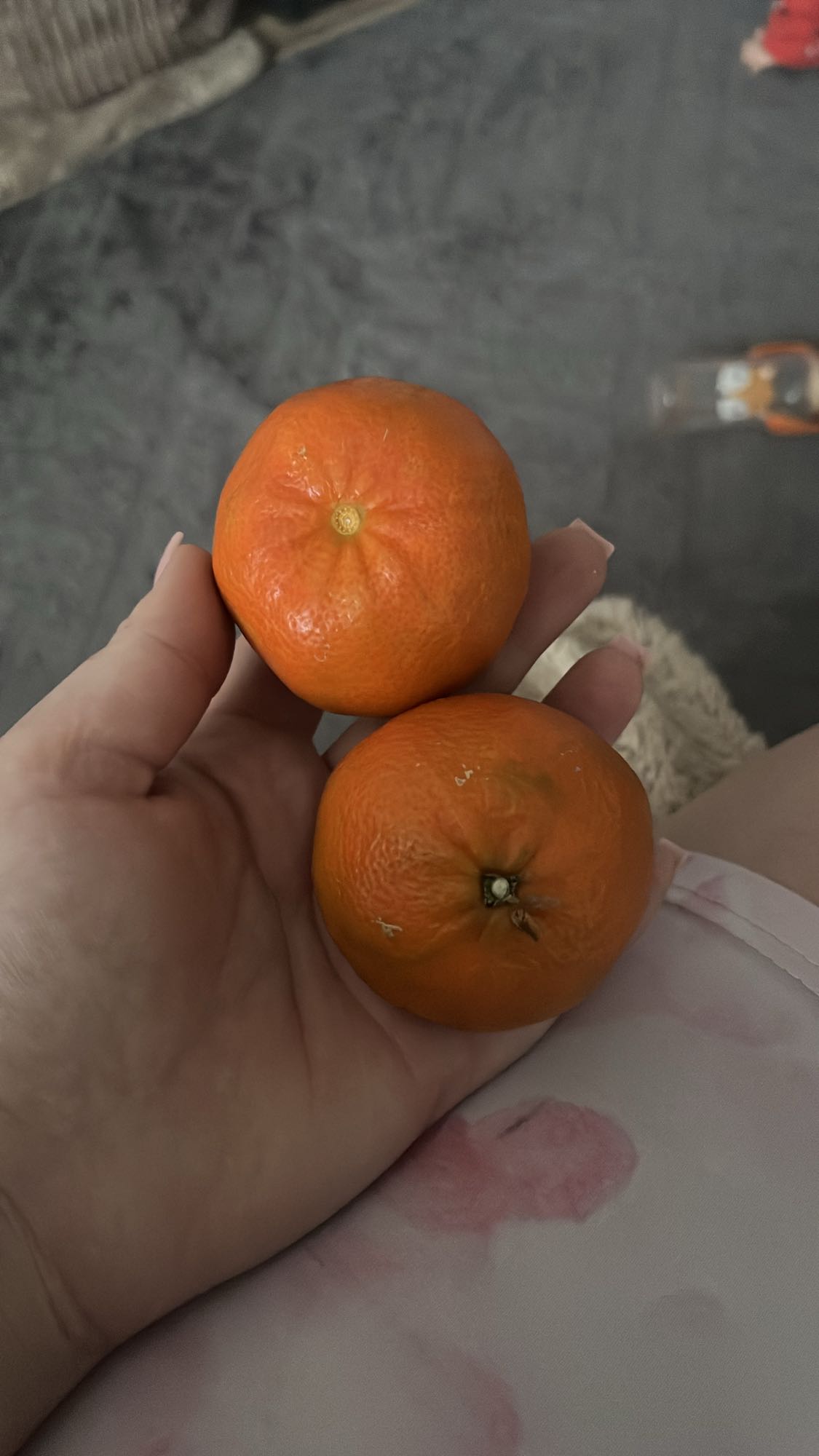 Două mandarine