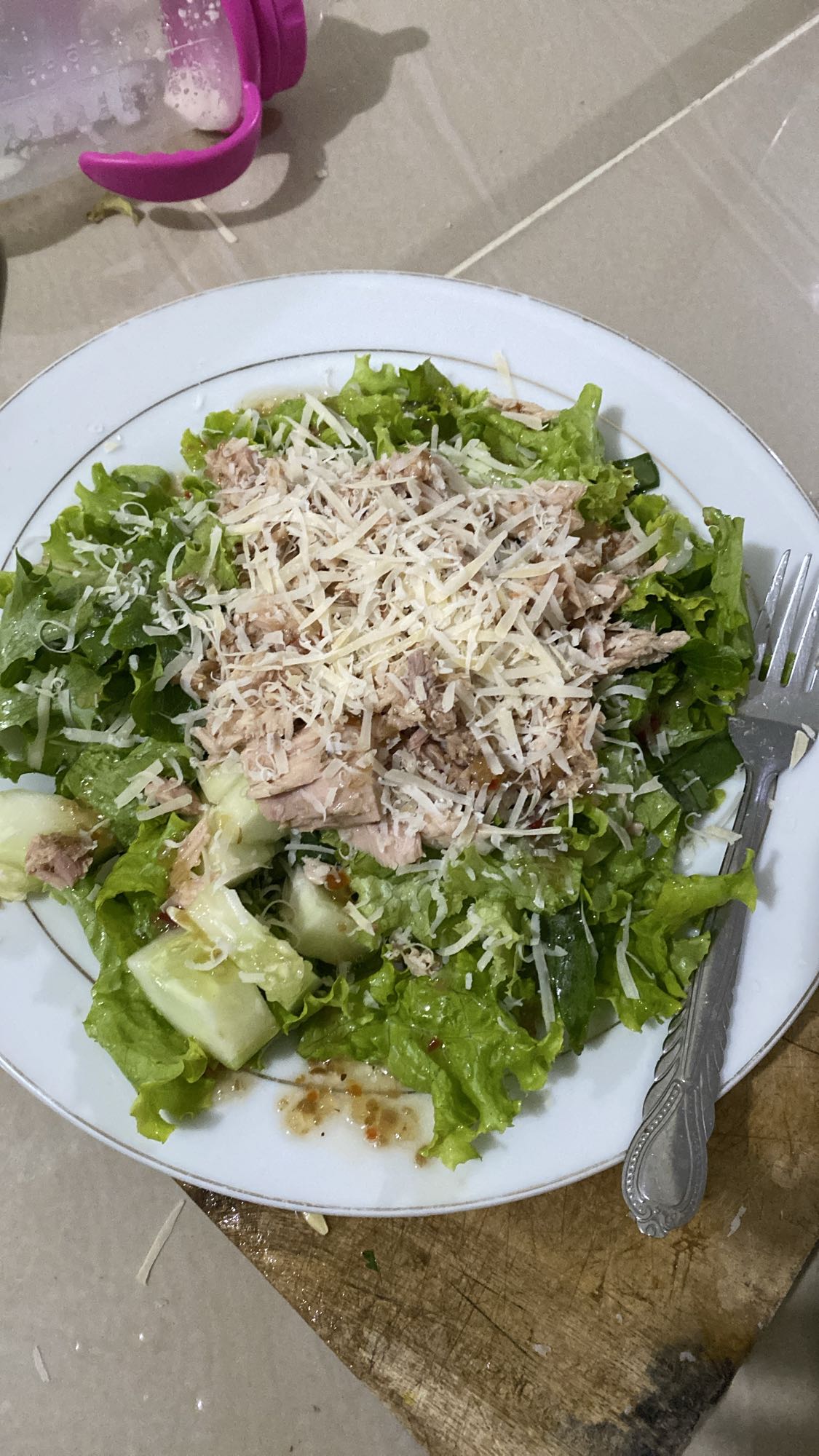Ensalada de atún y queso