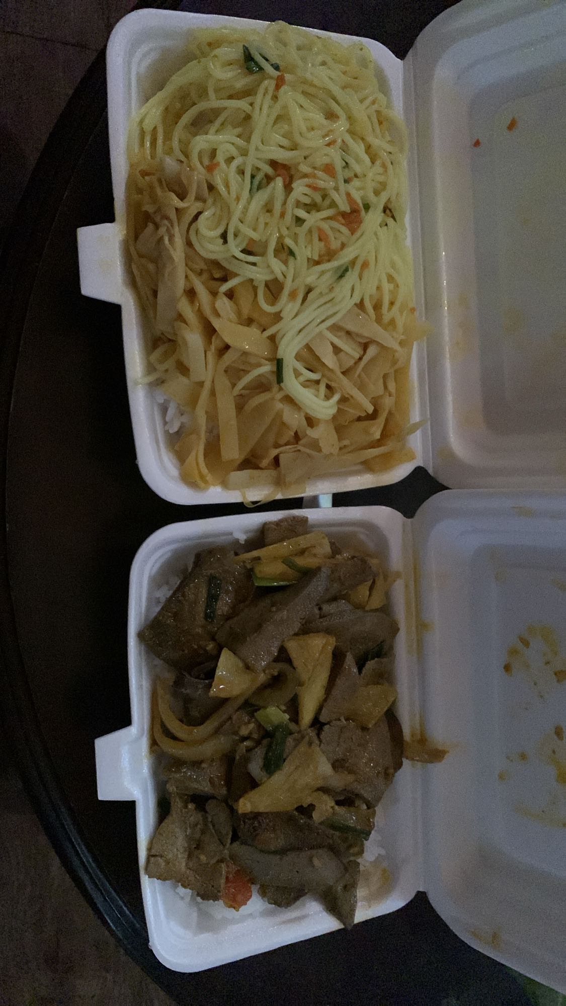 Noodles and stir-fried liver