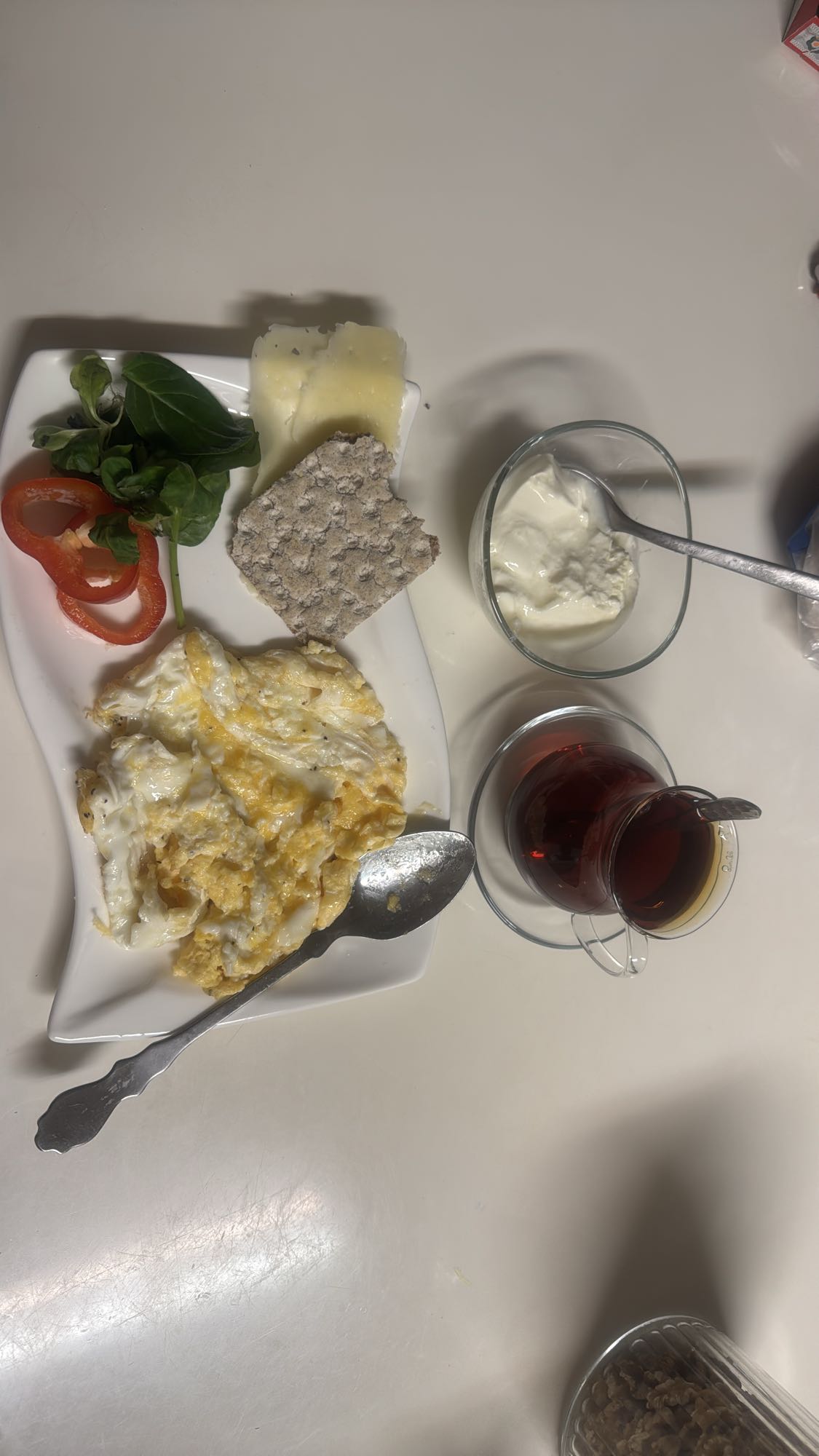 Frukosttallrik med ägg