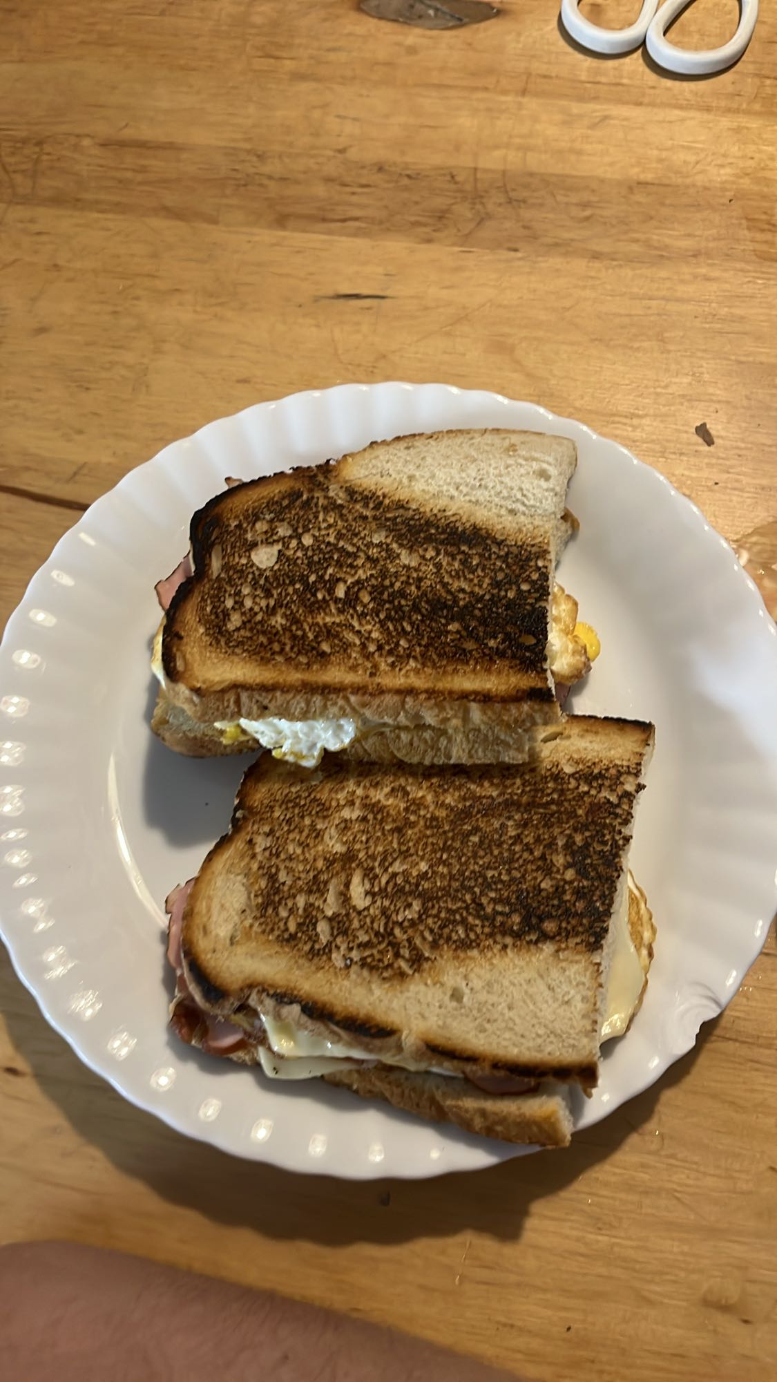 жареный сэндвич с яйцом