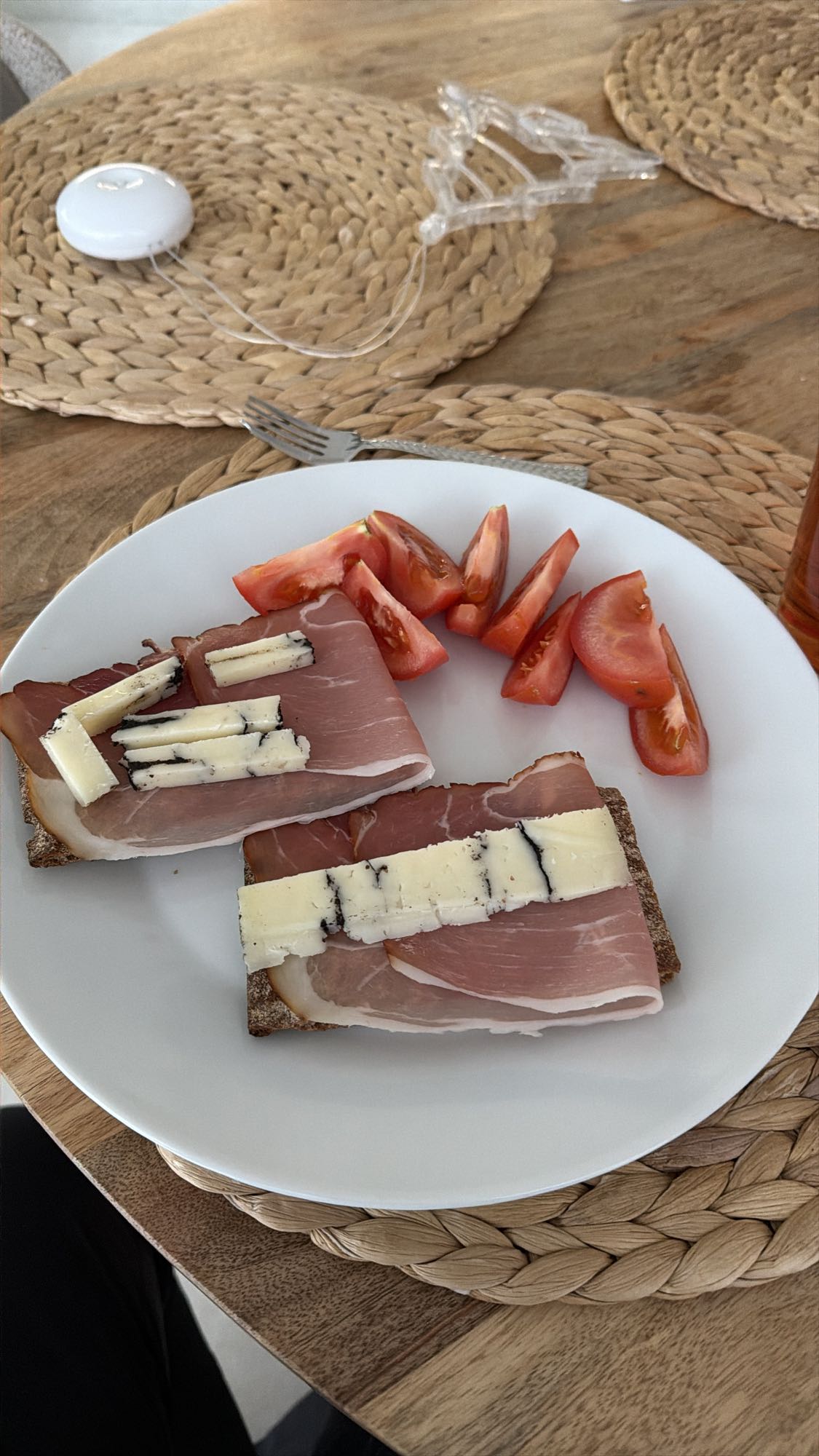 Kanapki z szynką i serem