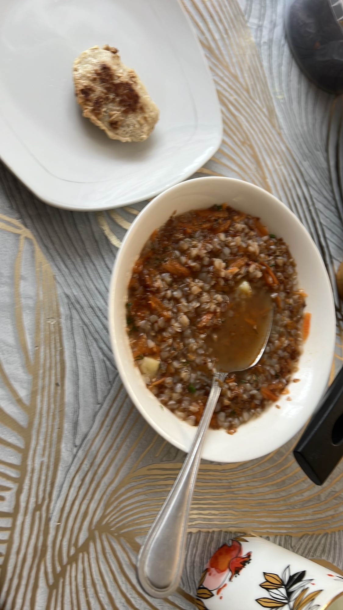 гречка с котлетой