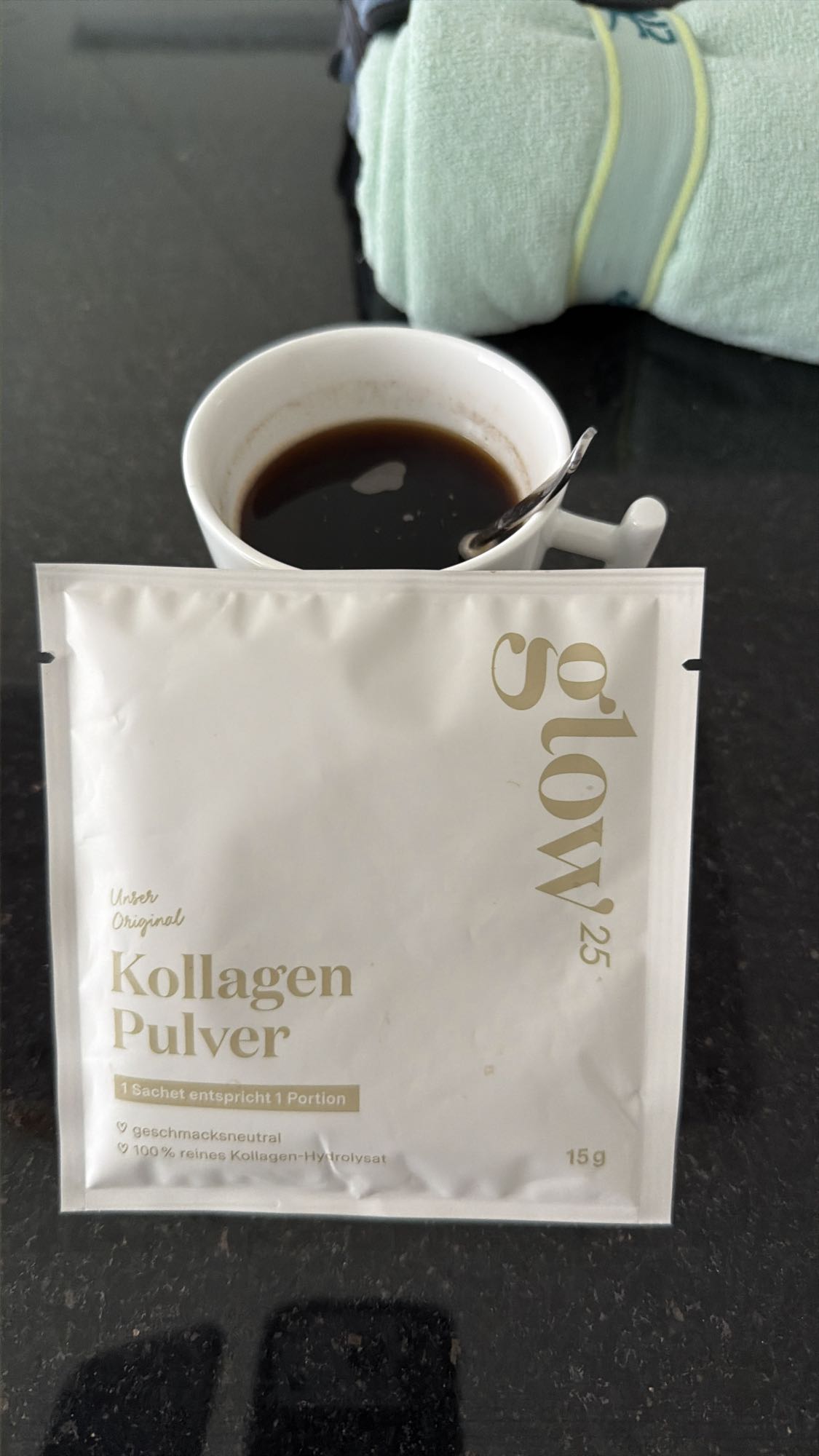 Kaffee mit Kollagenpulver