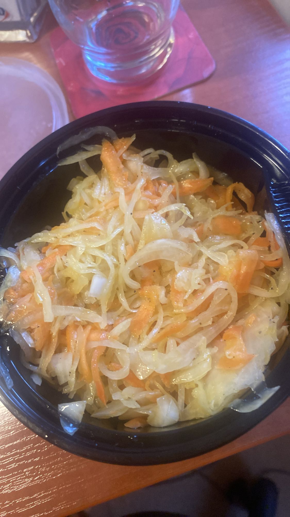 Surówka z kapusty i marchwi