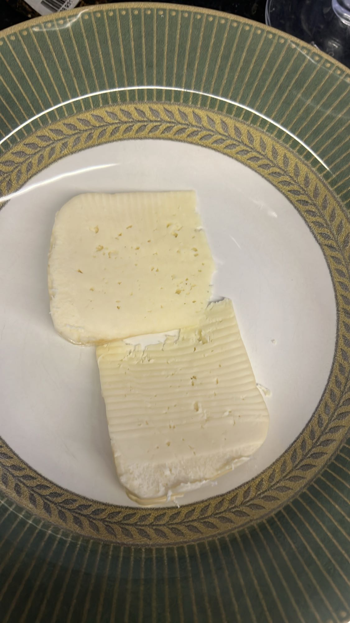 Fatias de queijo branco