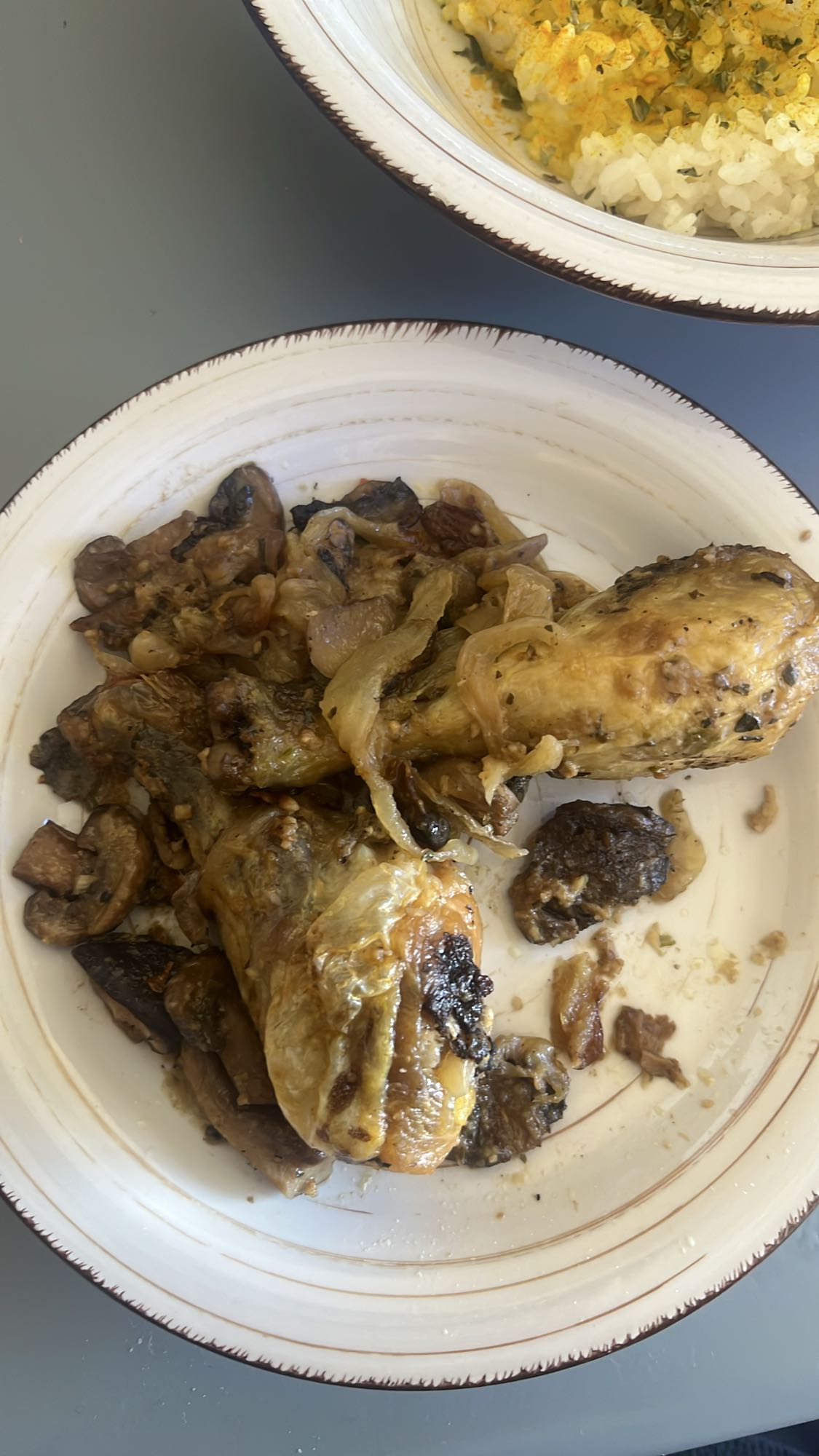 Pollo con champiñones