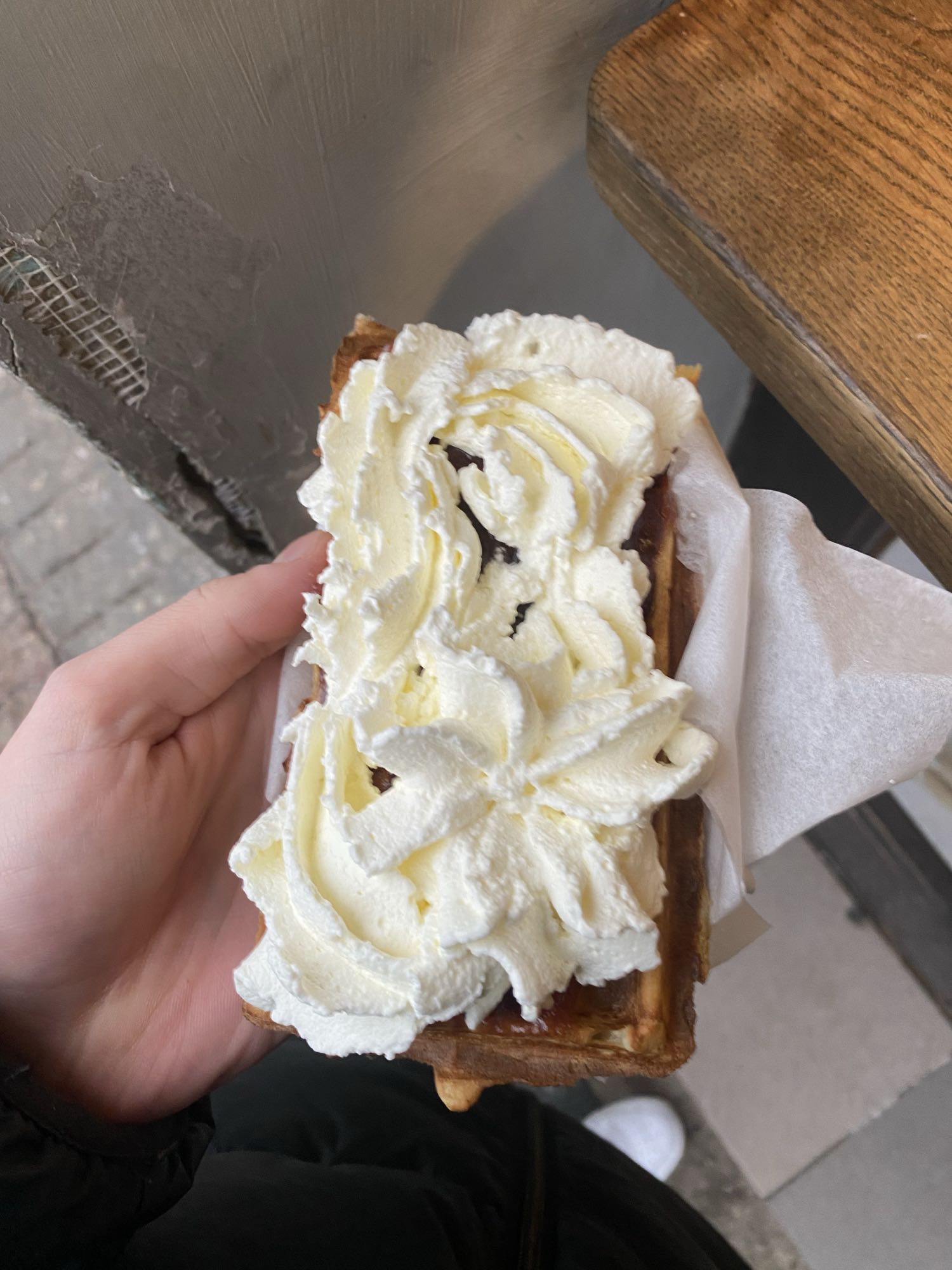 Gofr z bitą śmietaną