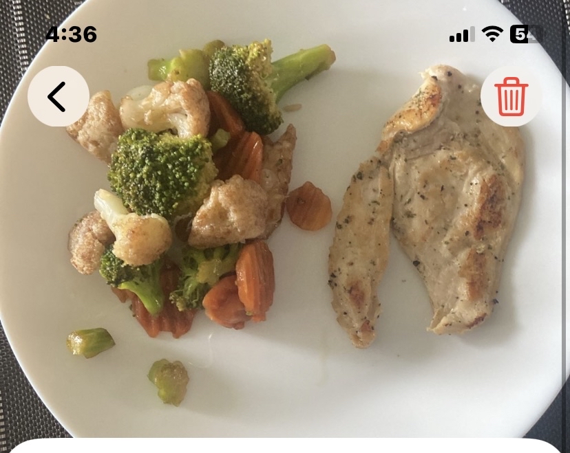 Pollo con verduras mixtas