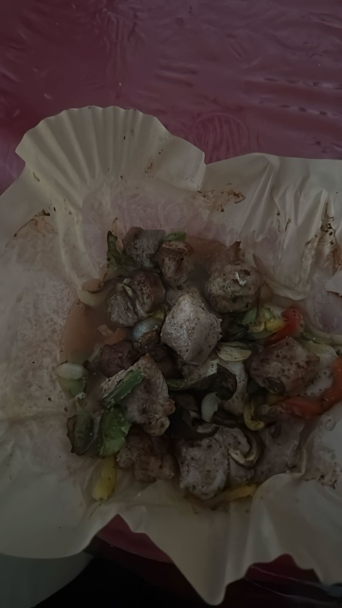 carne con verduras asadas