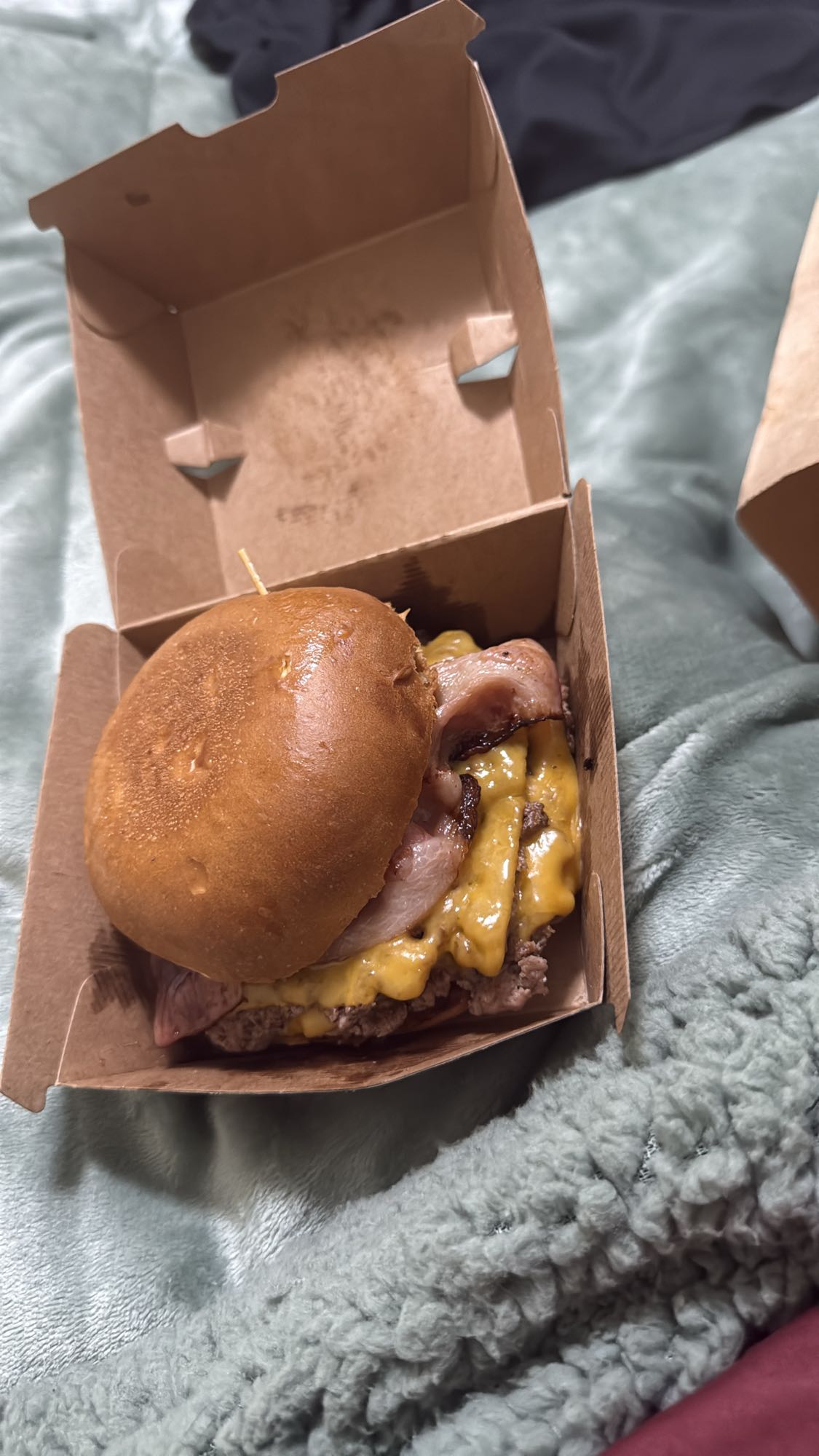 Bacon cheeseburger