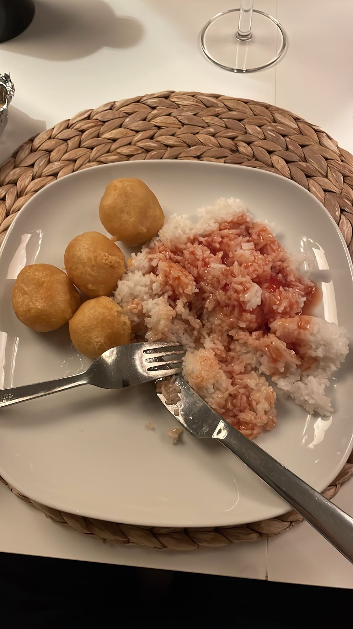 Ris med friterad kyckling