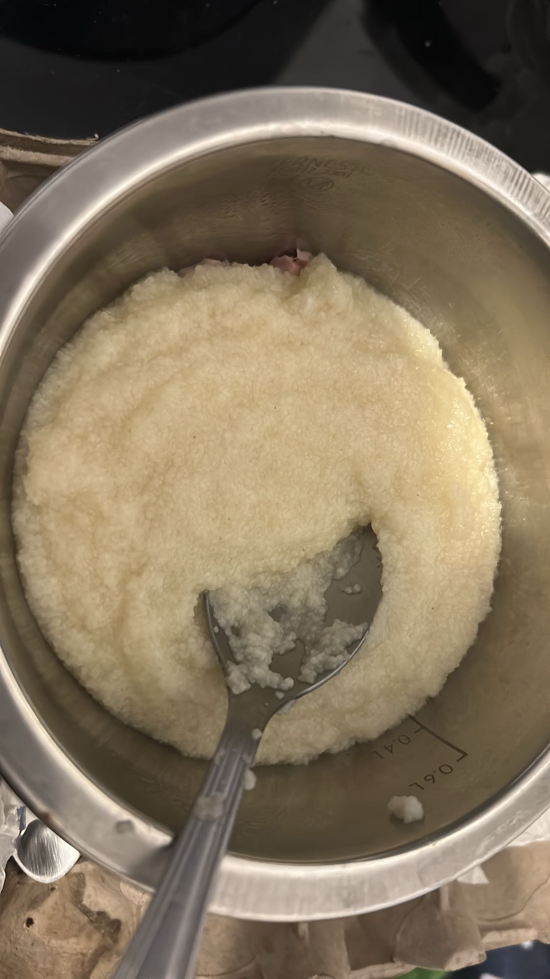 Soupe de floraline avec une gousse d ail et une tranche de jambon cuit