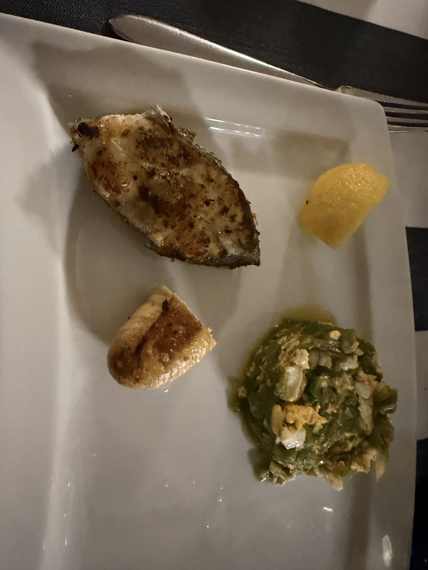 Grilled fish with veggies