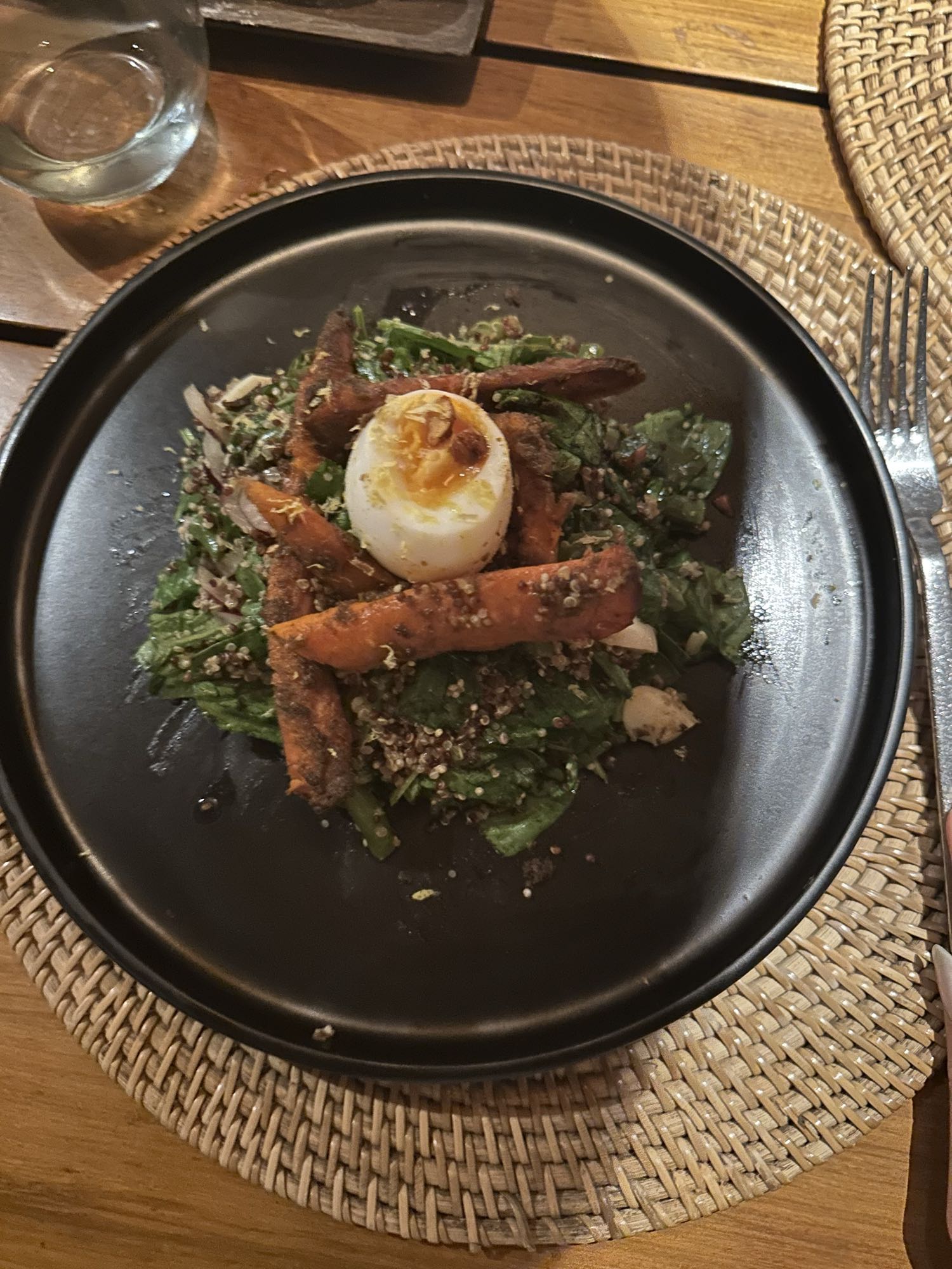 Ensalada con huevo y zanahoria