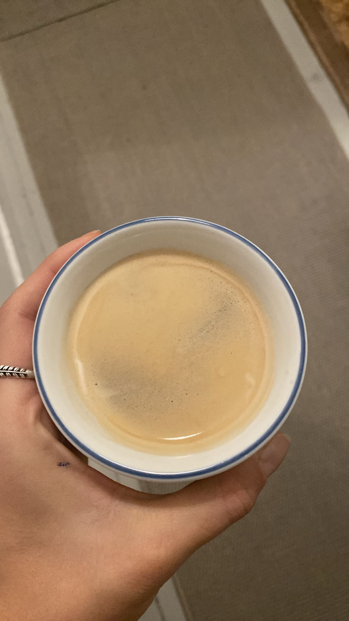 Espresso med lidt letmælk