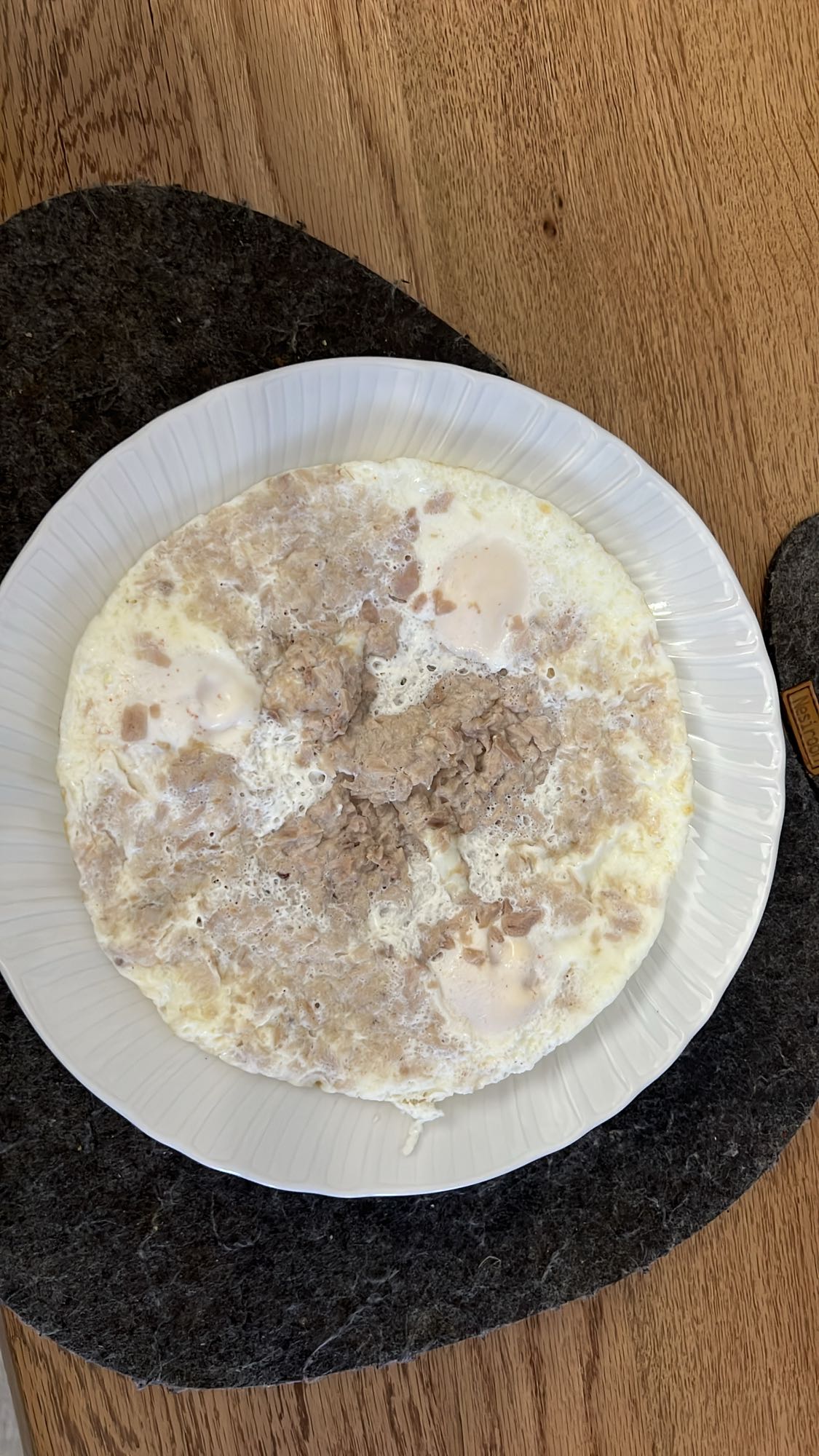 Ton balıklı yumurta