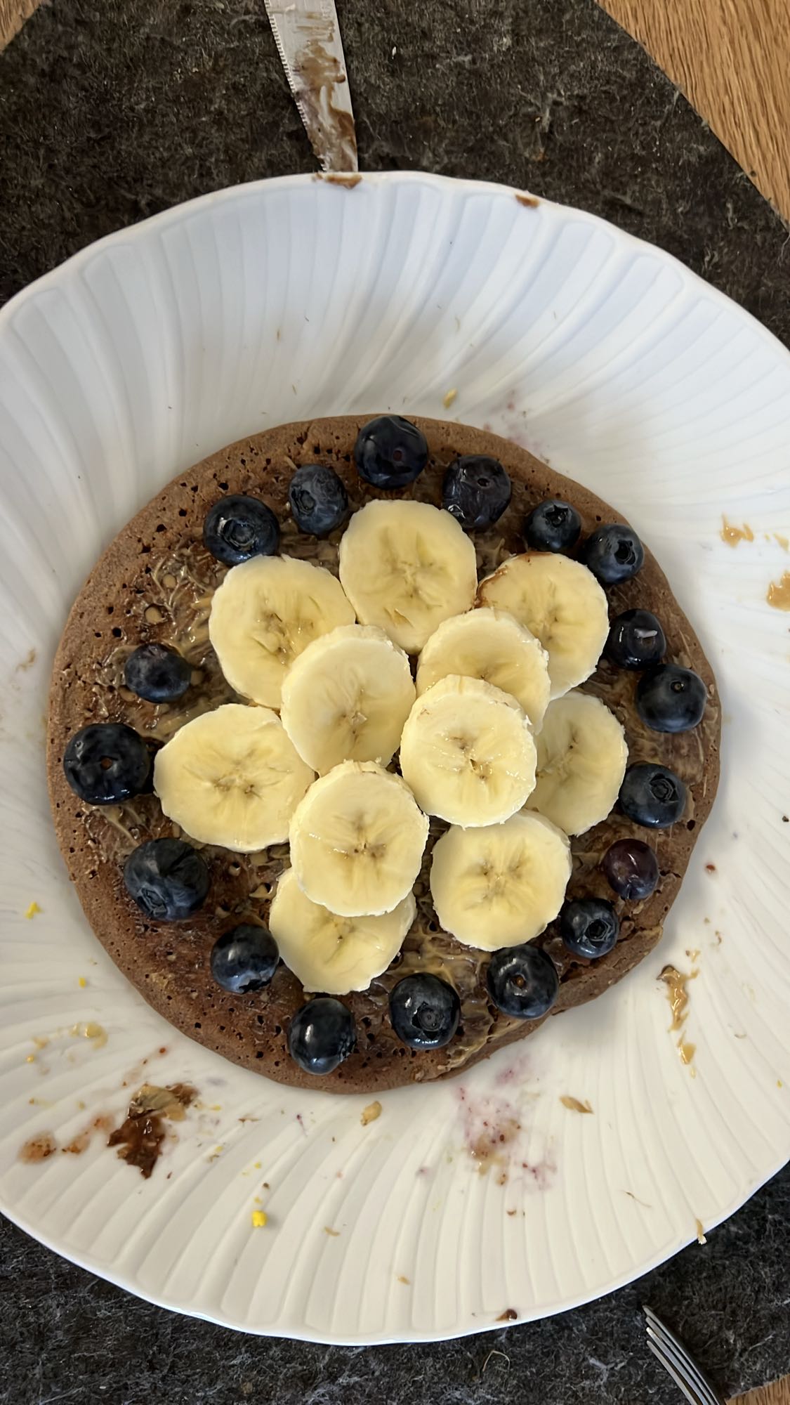 Bananlı yaban mersinli pancake