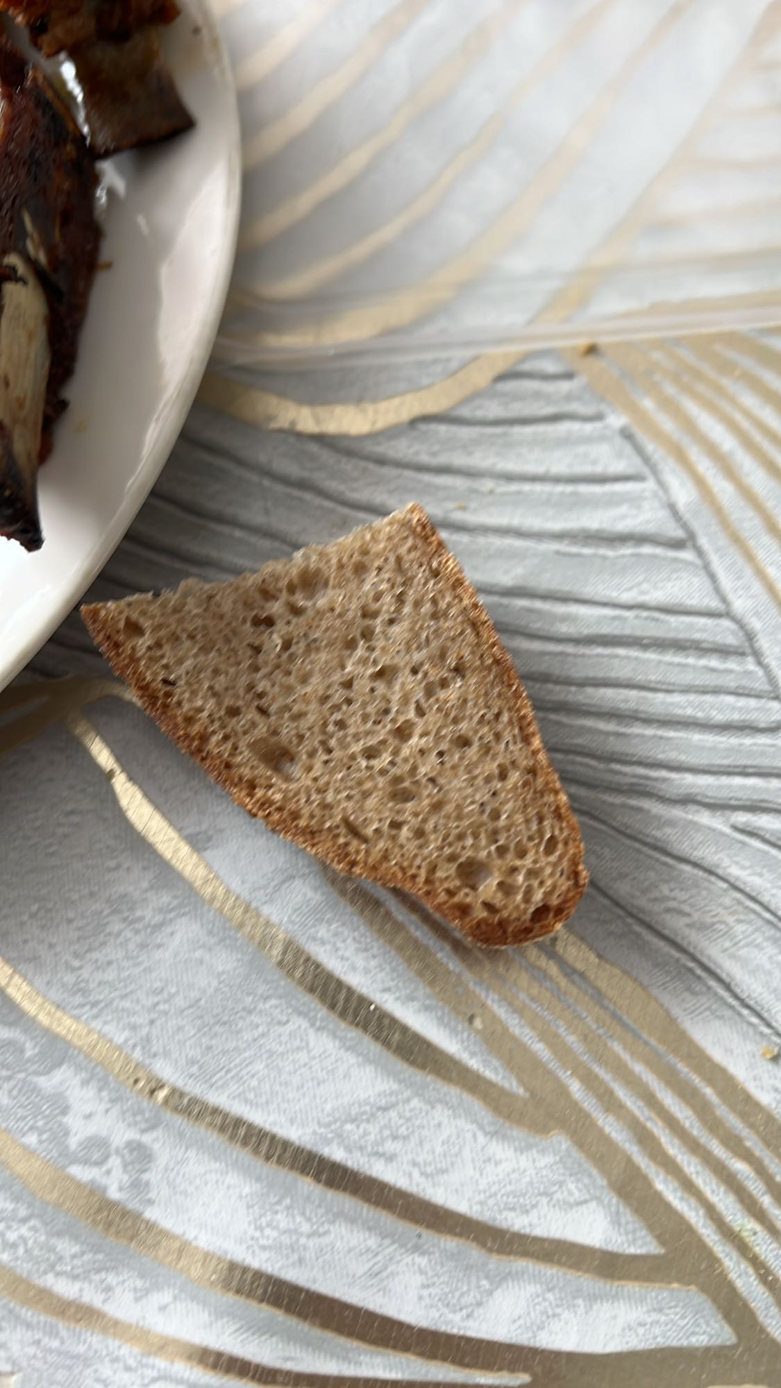 кусок ржаного хлеба