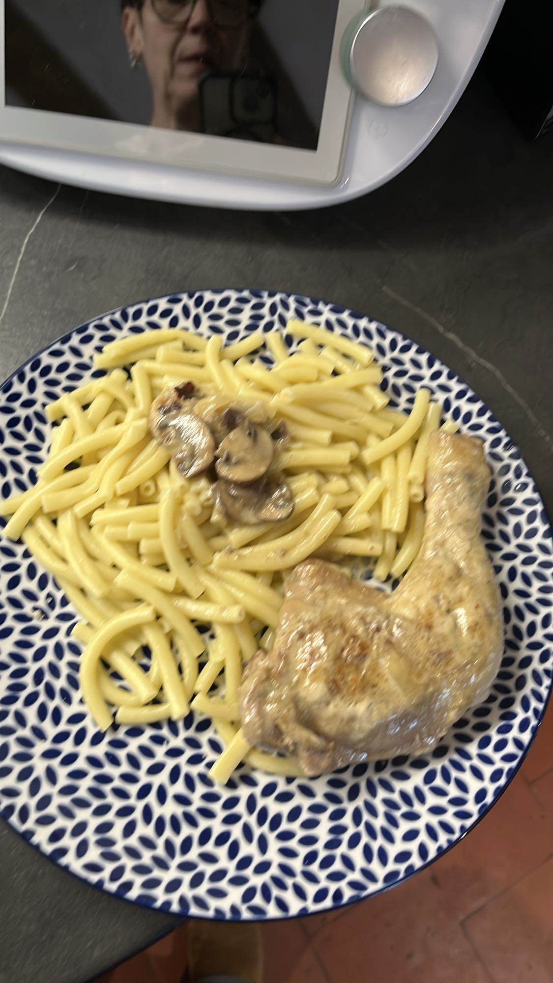 Poulet, pâtes et champignons