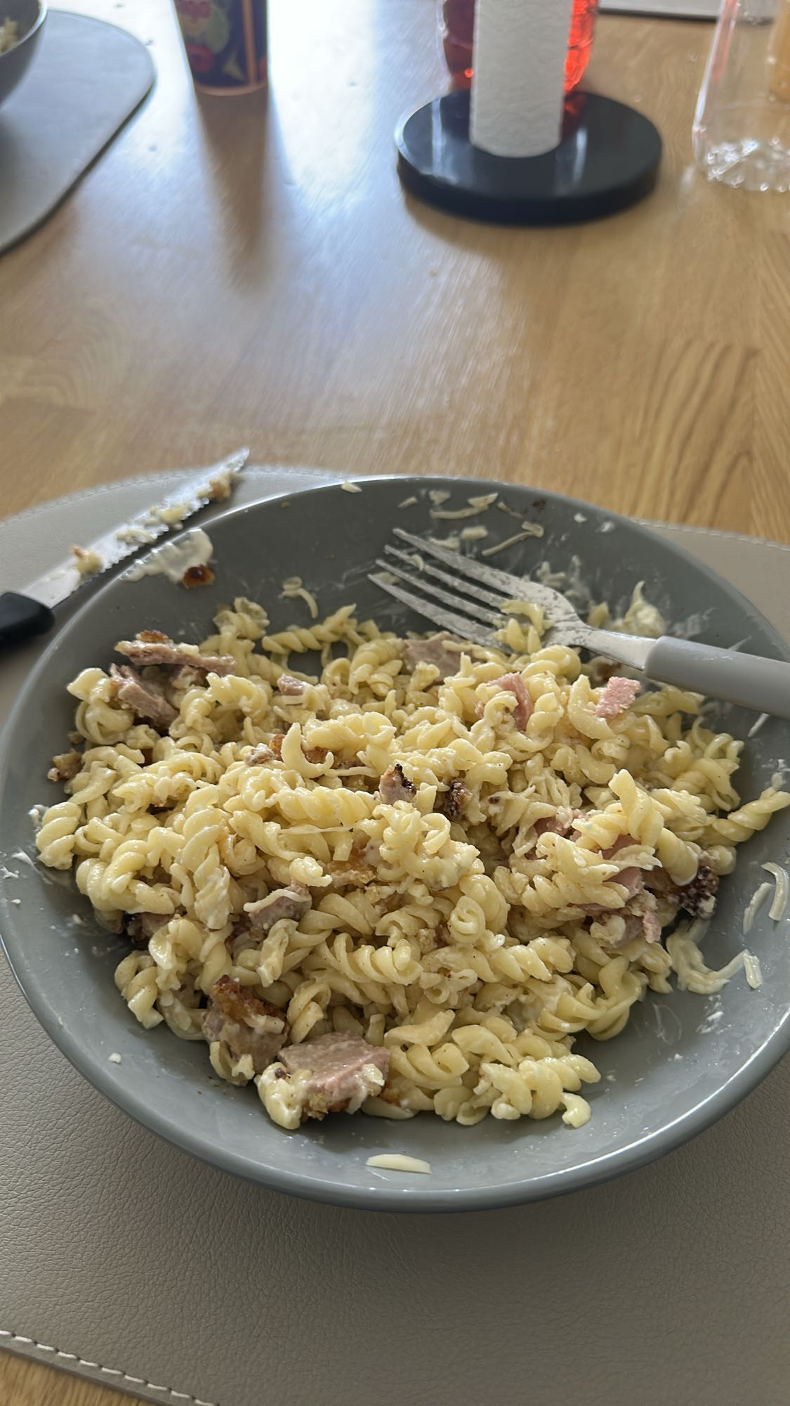 Pâtes à la crème et bacon