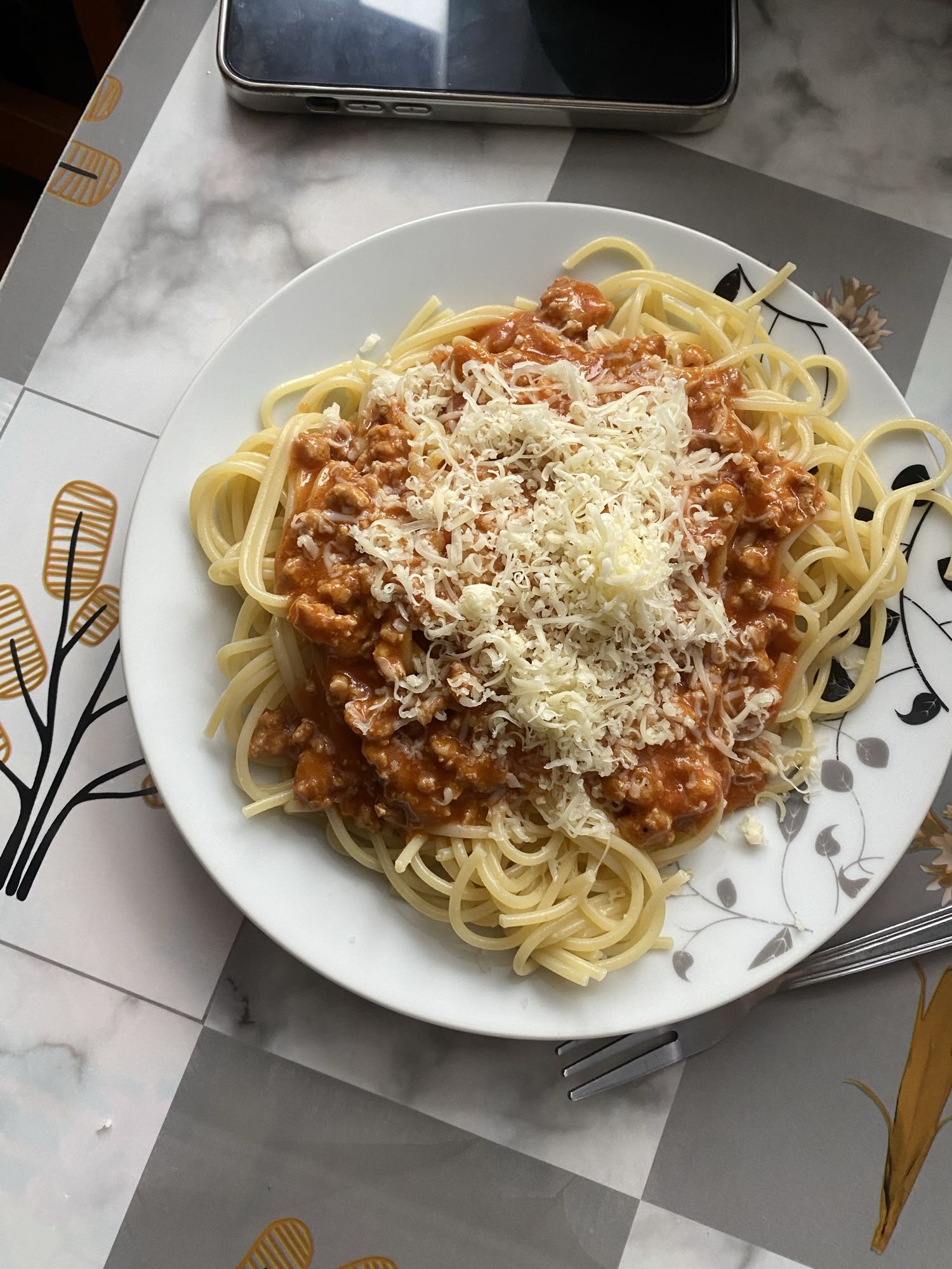 Spaghetti z sosem mięsnym