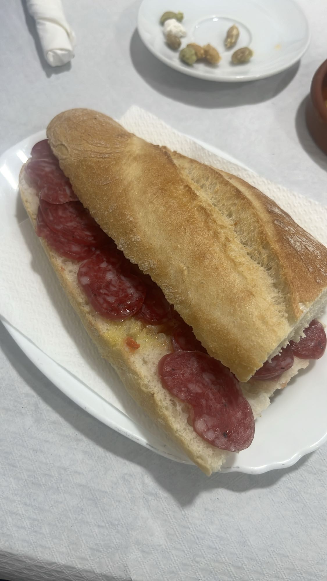 bocadillo de salami