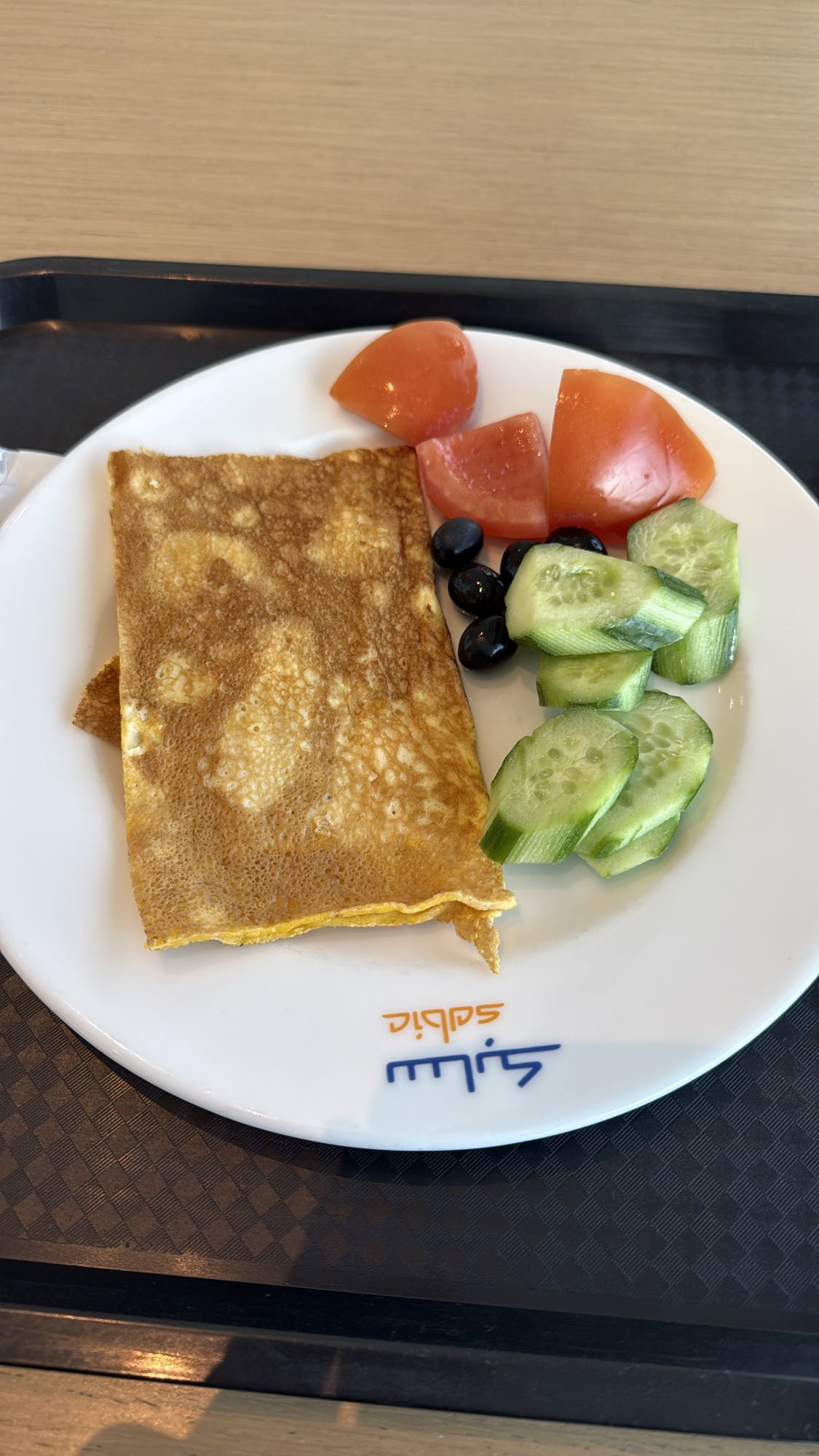 Egg crepe with veggies