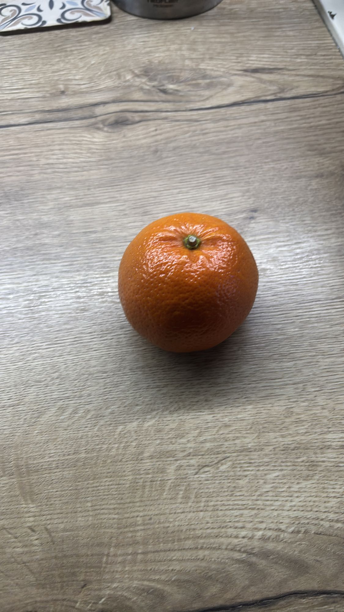 Mandarină întreagă