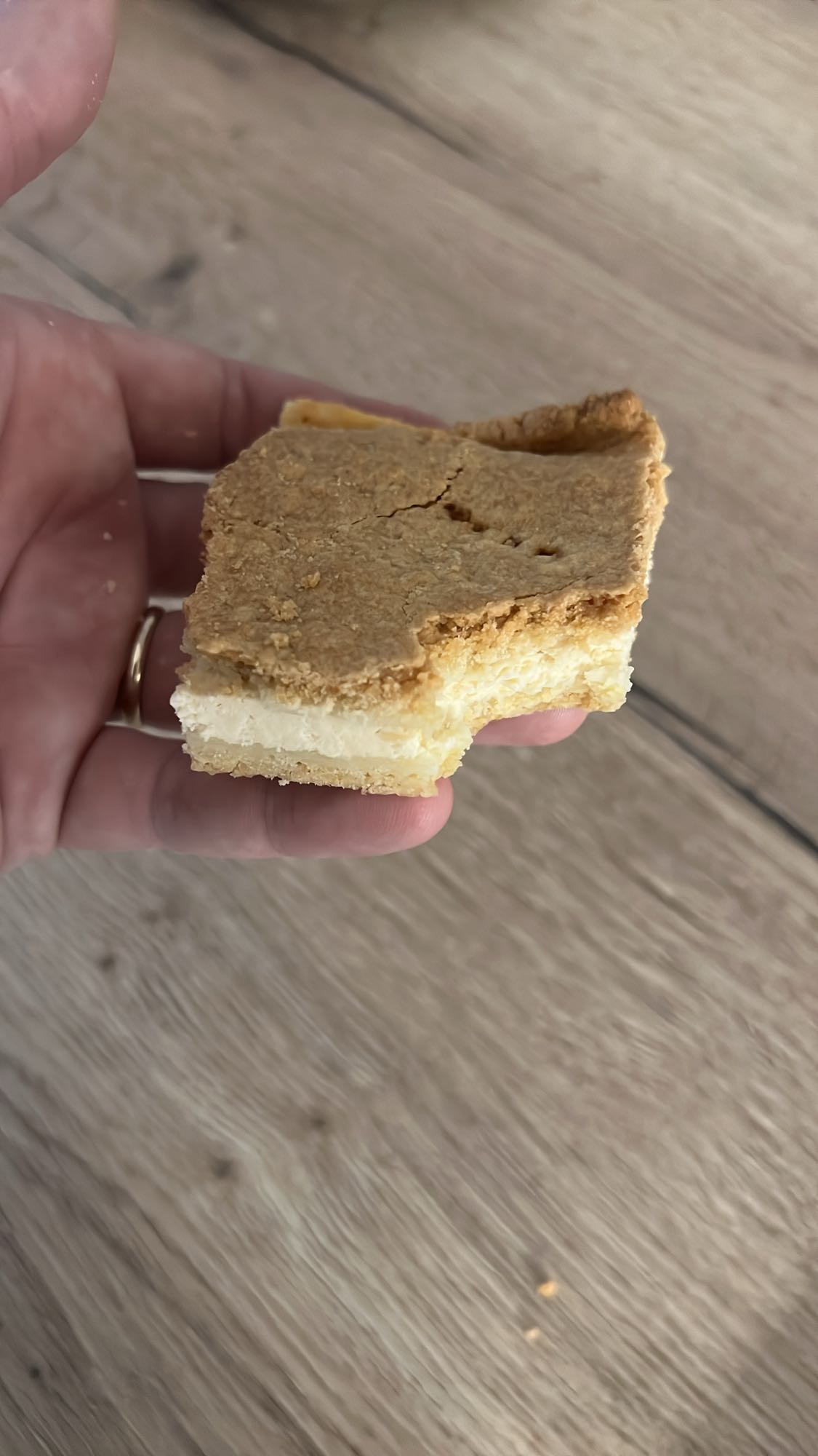 Prăjitură cu cremă