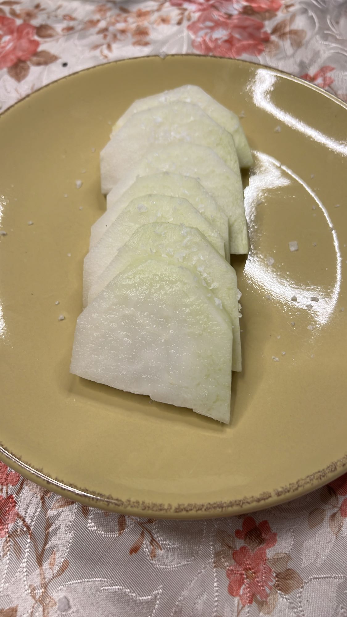 Felii de ridiche albă